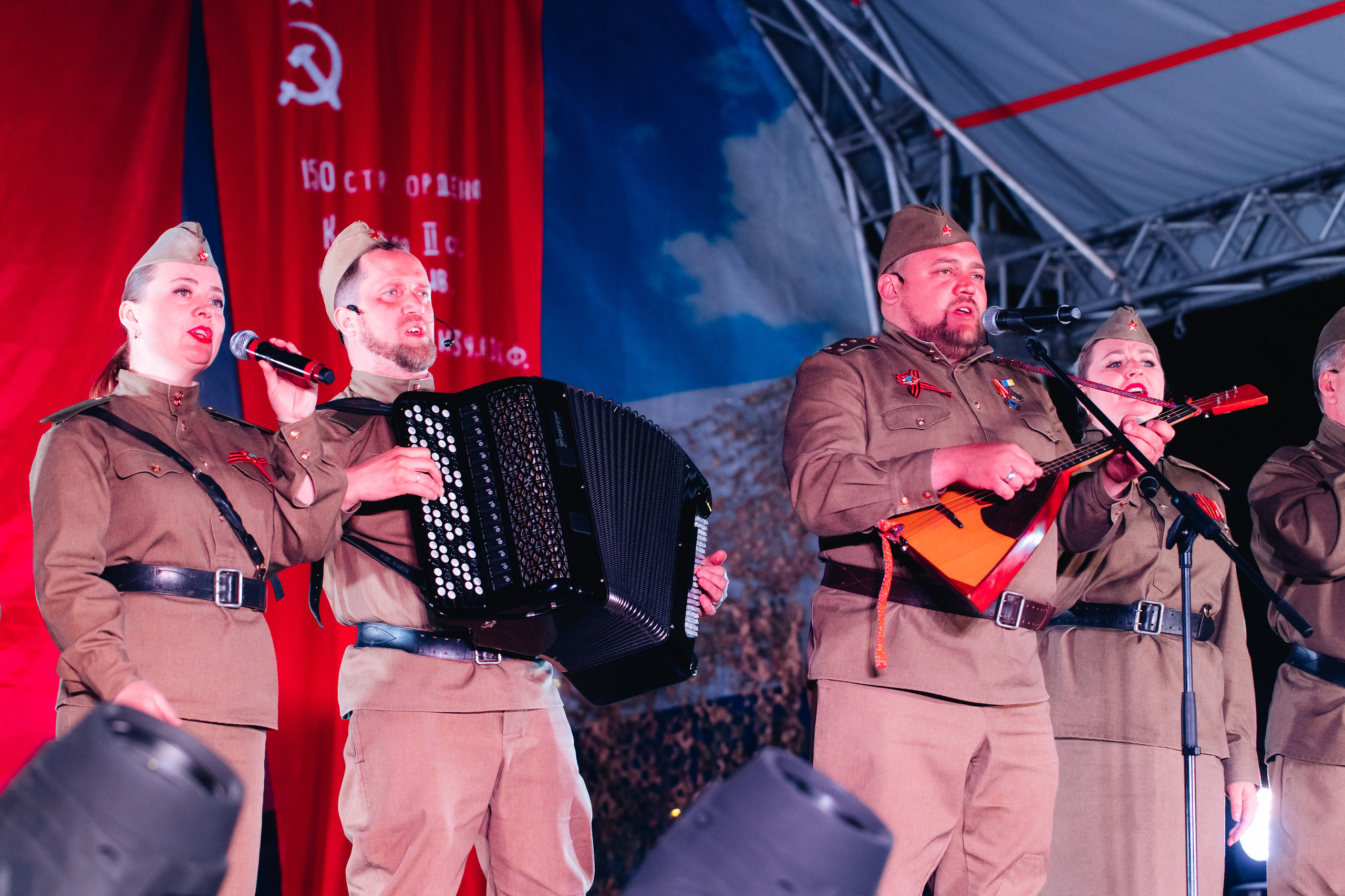 Празднование «Дня Победы» в парке Юбилейный. Свадебный и семейный фотограф в Улан-Удэ