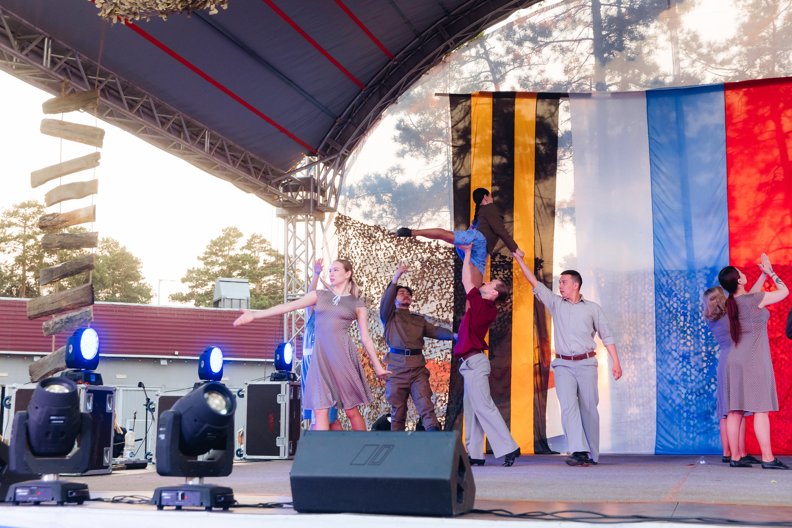 Празднование «Дня Победы» в парке Юбилейный. Свадебный и семейный фотограф в Улан-Удэ