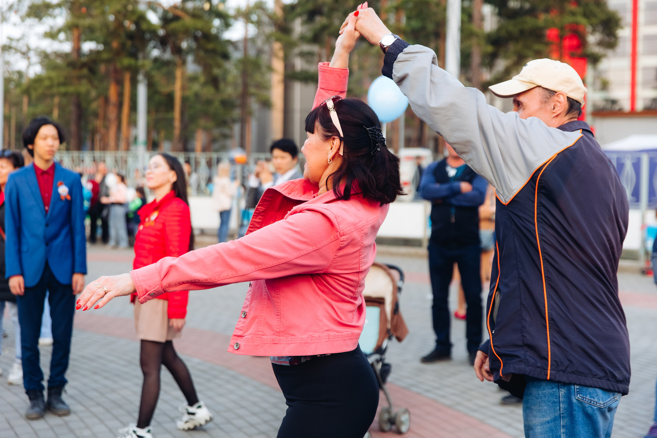 Празднование «Дня Победы» в парке Юбилейный. Свадебный и семейный фотограф в Улан-Удэ