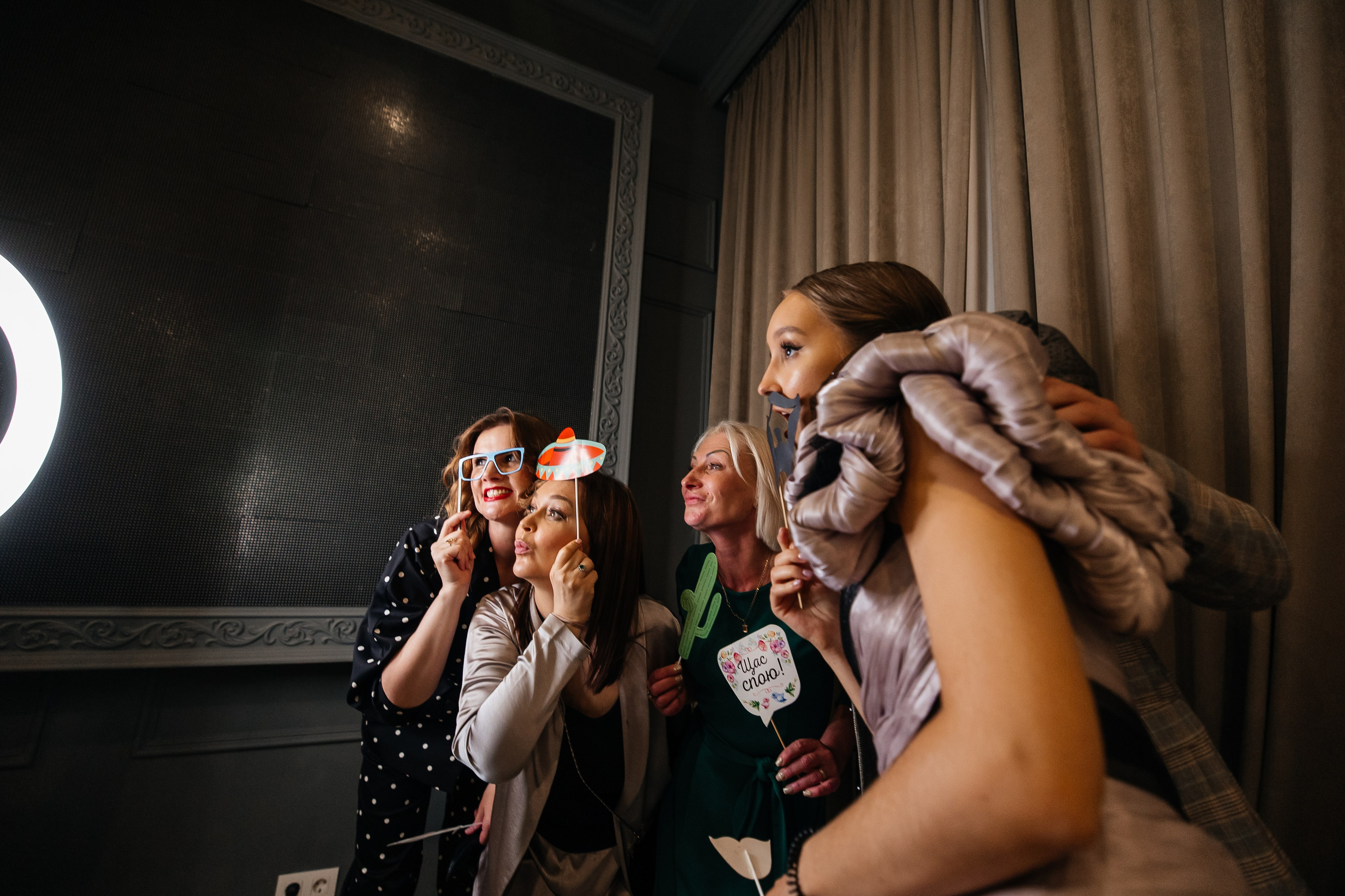 2023-06-23 Выпускной МБОУ СОШ № 10. Фотограф в Красноярске