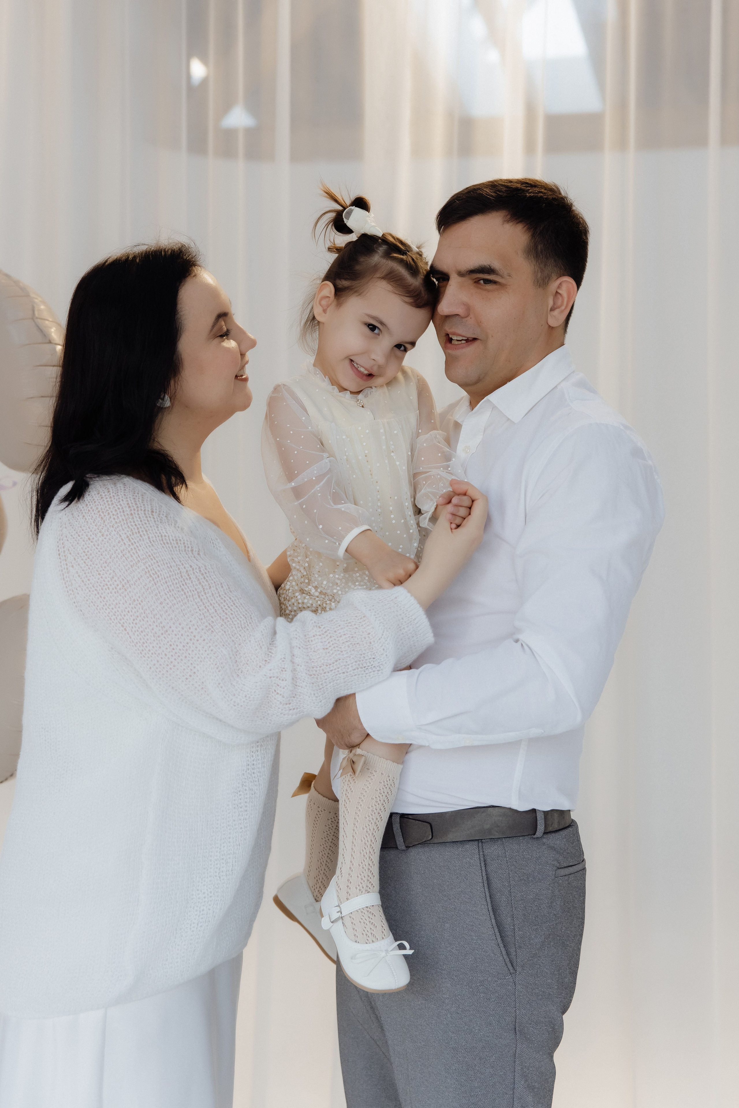 Николай, Зарина и Кира. Семейный и свадебный фотограф в Челябинске Мария Леонтьева