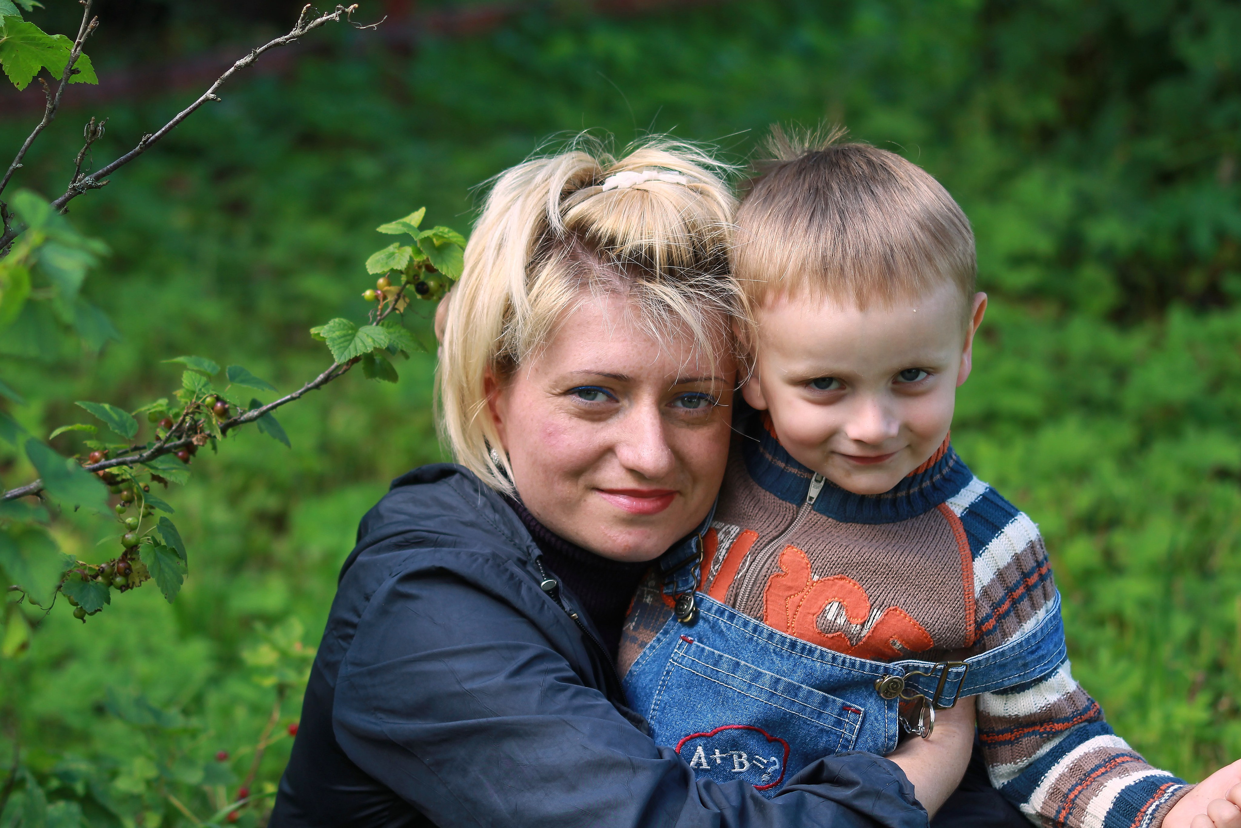 Семейная фотография в помещении и на улице. Сайт фотографа Виталия Дени