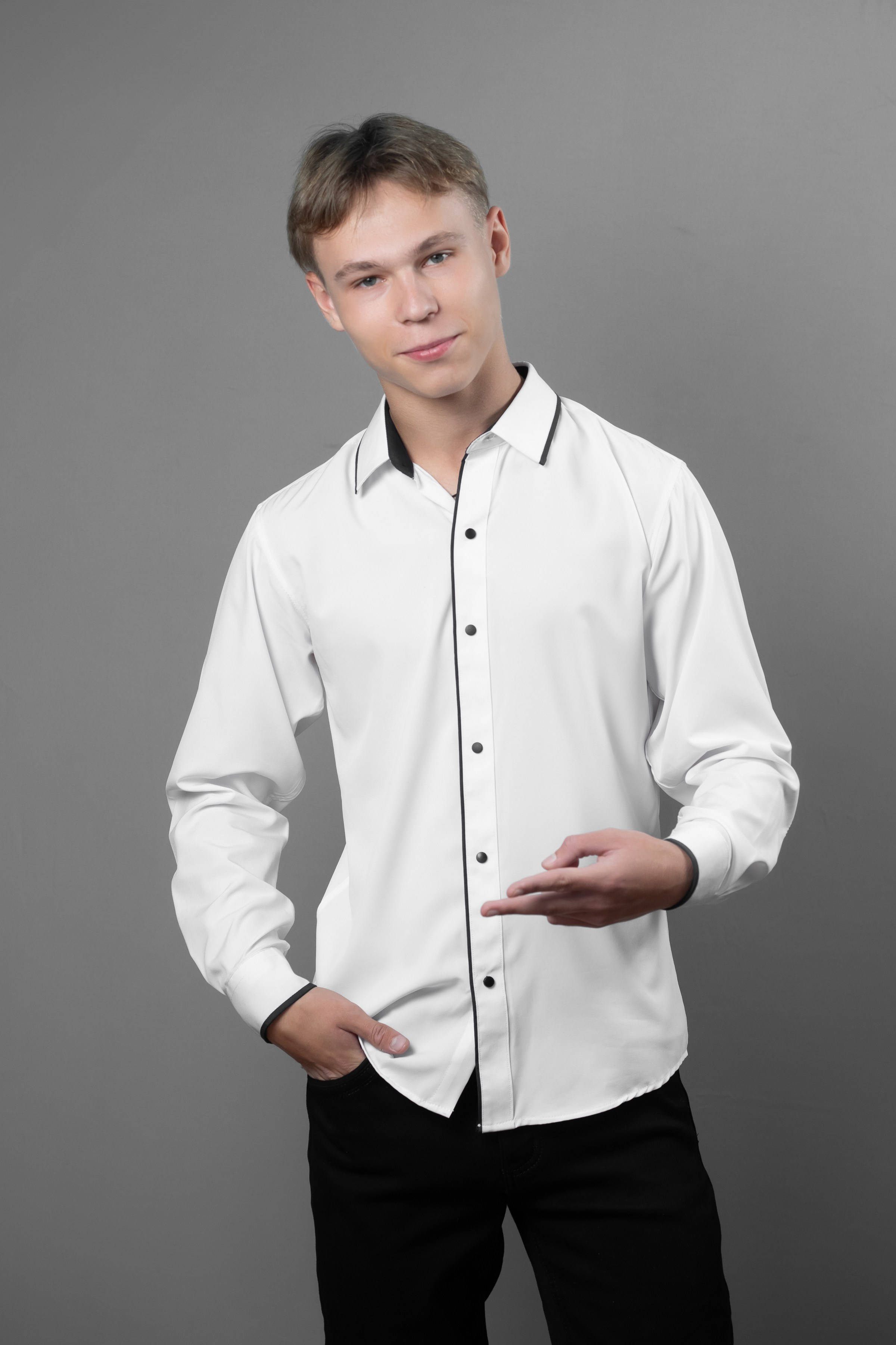 Портреты на сером  фоне. Ольга Плаксина фотограф в Саратове