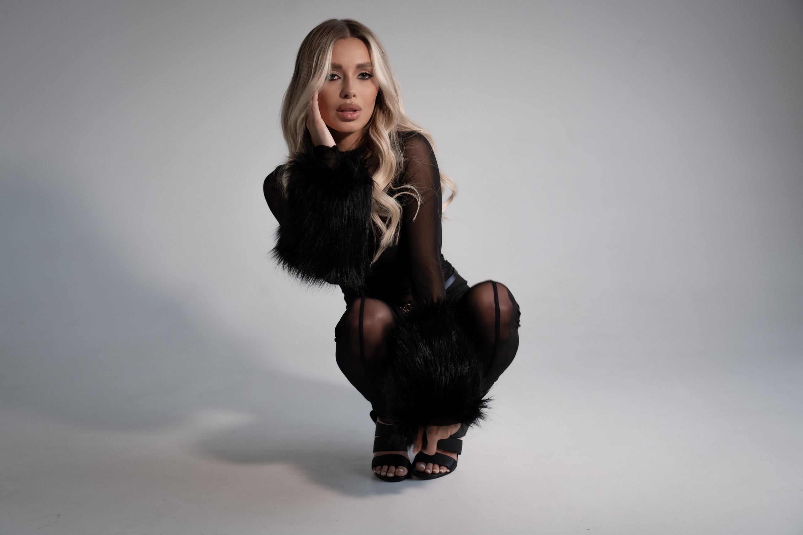 Коммерческий fashion фотограв в Москве и Санкт-Петербурге. Организовываю индивидуальные съемки и съемки для брендов