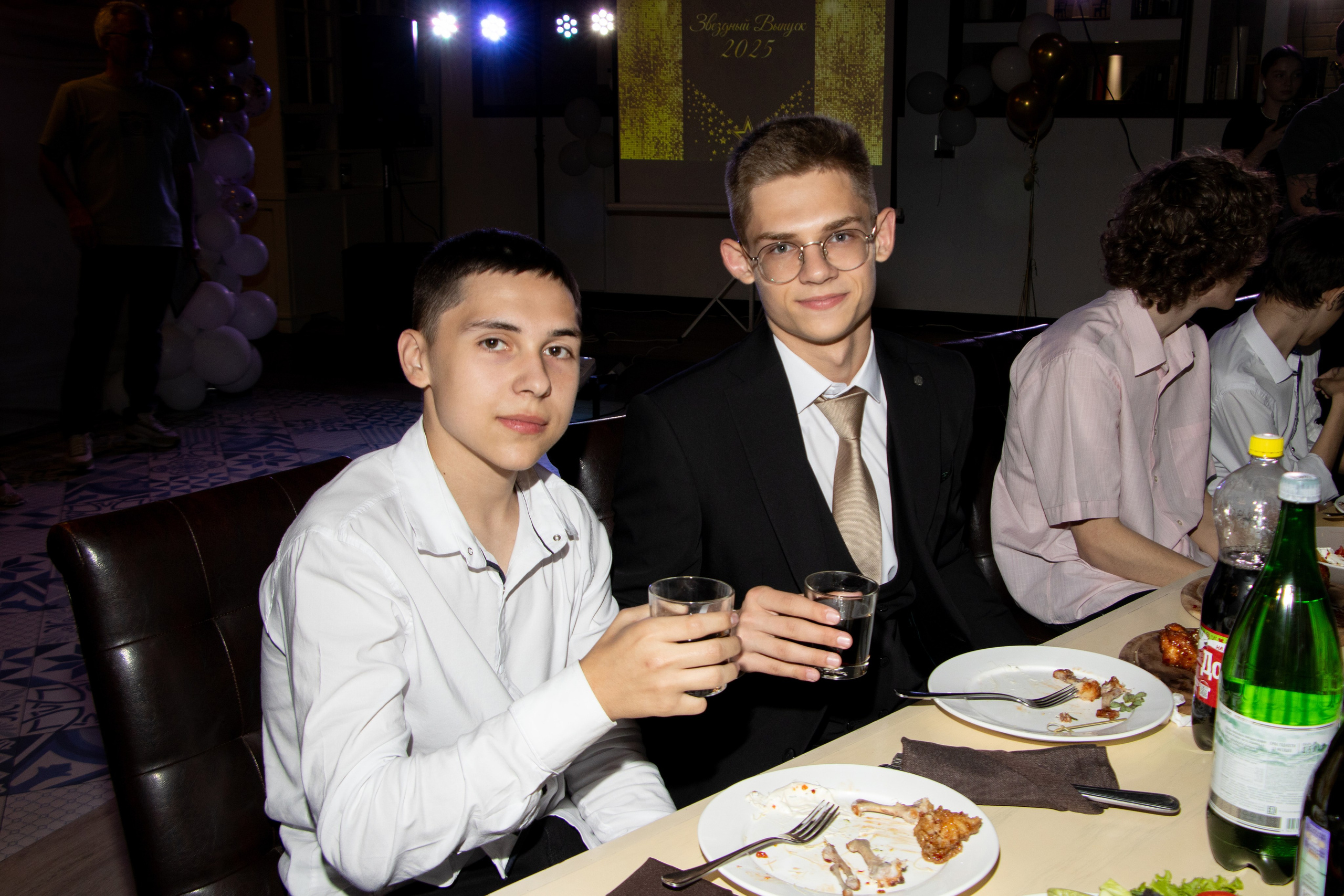 Выпускной 9 класс. Фотограф Лысенко Полина