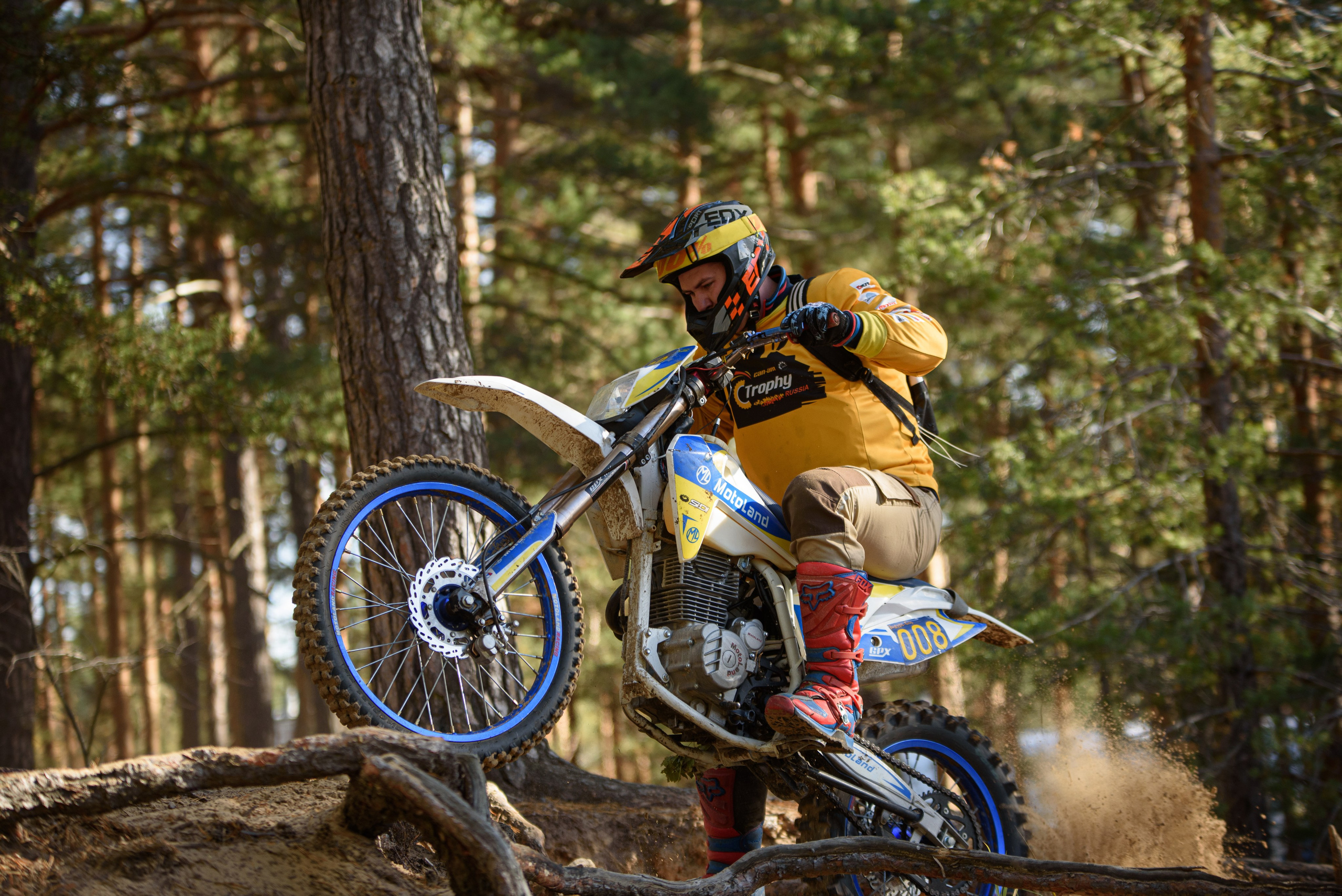 «Witch HATE». Мотофотограф в Нижнем Новгороде Динара Зуйкова