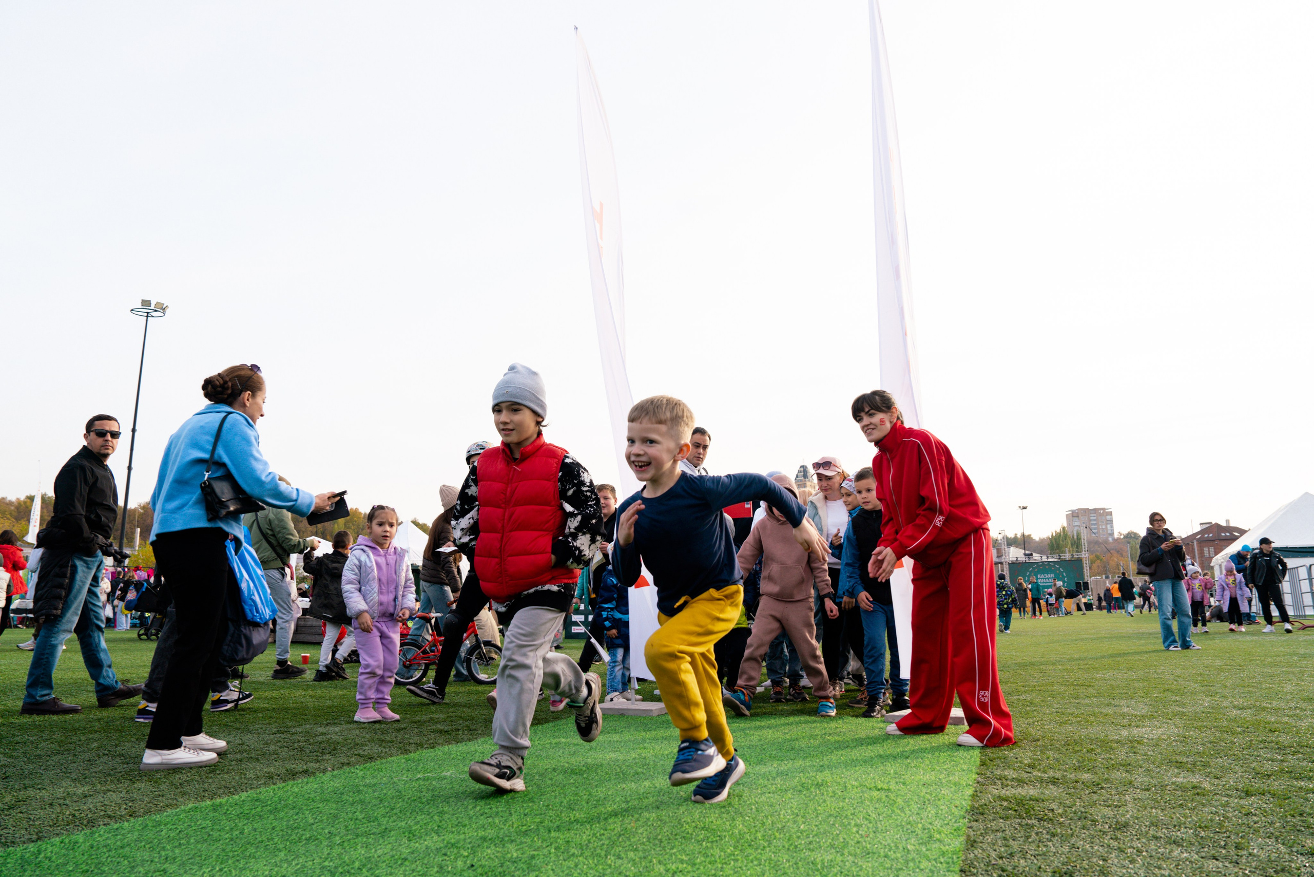 Магнит. Казанский национальный полумарафон 2025. Фотограф Казань