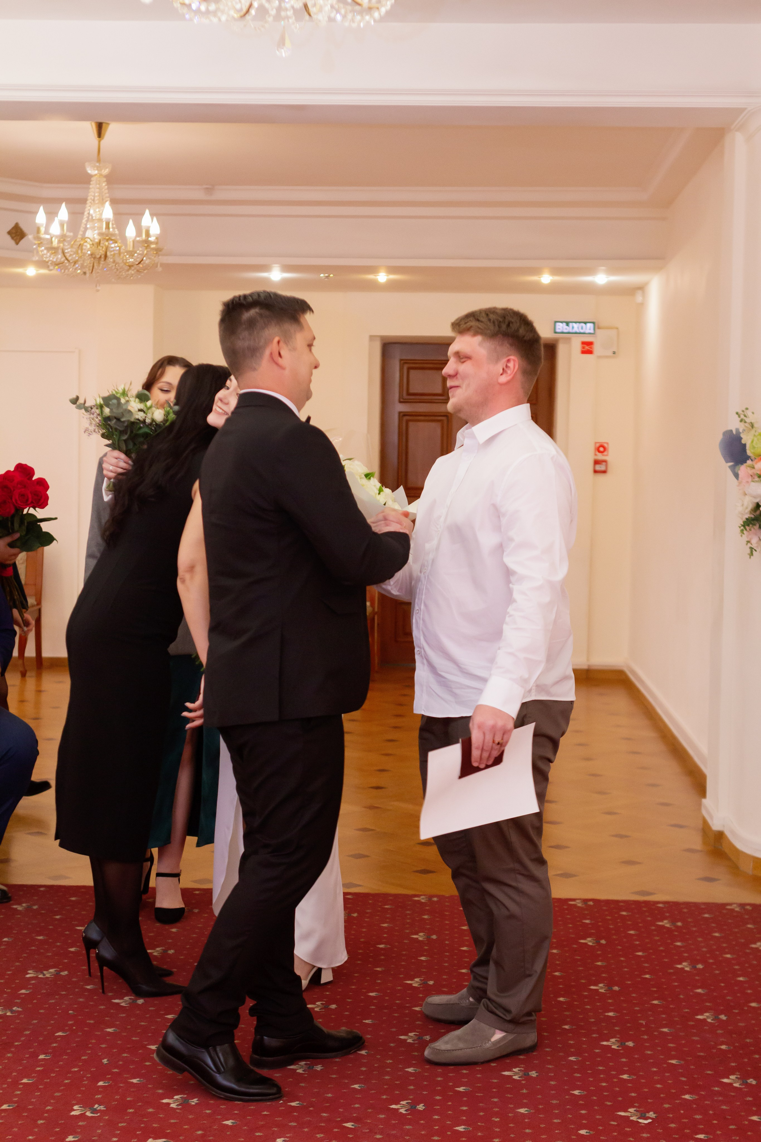 Никита и Елизавета. Свадебная фотосъёмка в ЗАГСе, Екатеринбург. Фотограф в Екатеринбурге Пойгина Елена