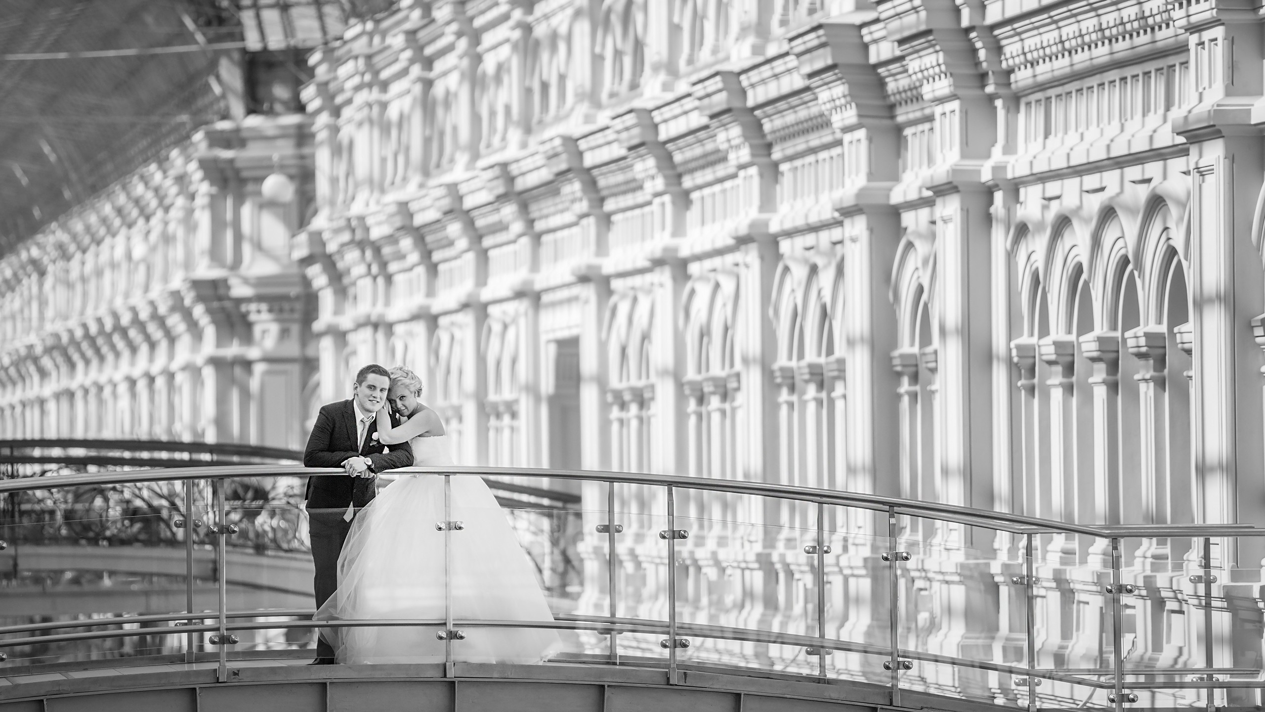 Контент съемка под ключ. Световое шоу / Москва и Мо