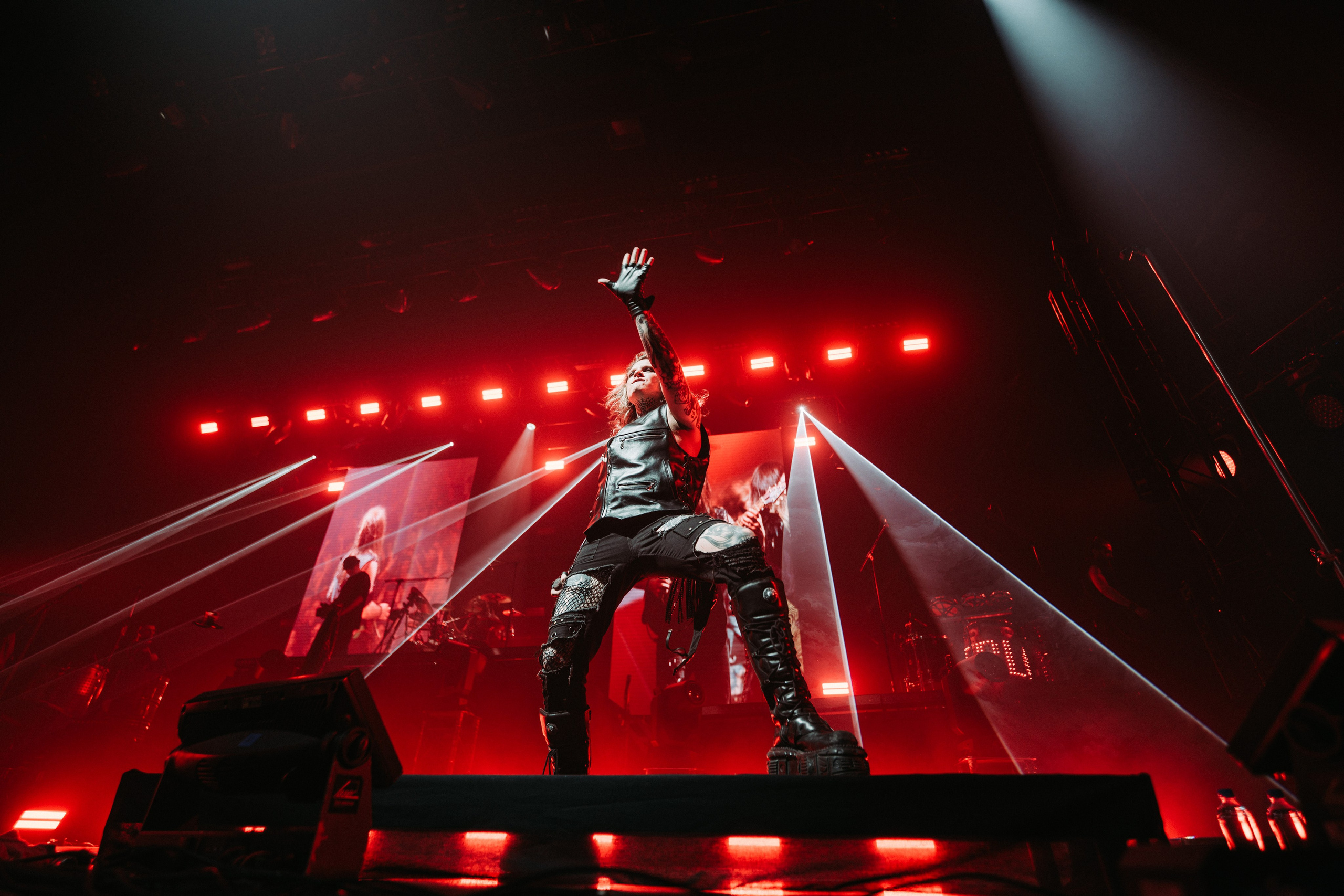 NEVERLOVE. Игорь Богатов — фотограф