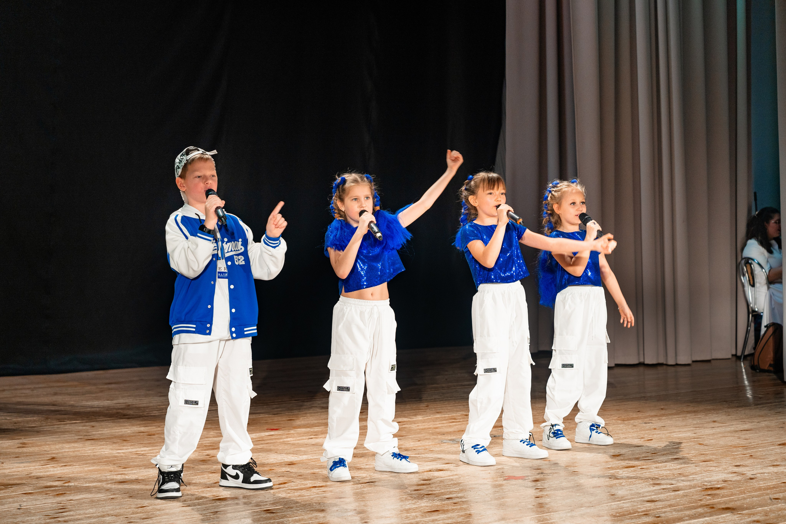 Концерт ДК Буривестник. Фотограф Никита Комаров