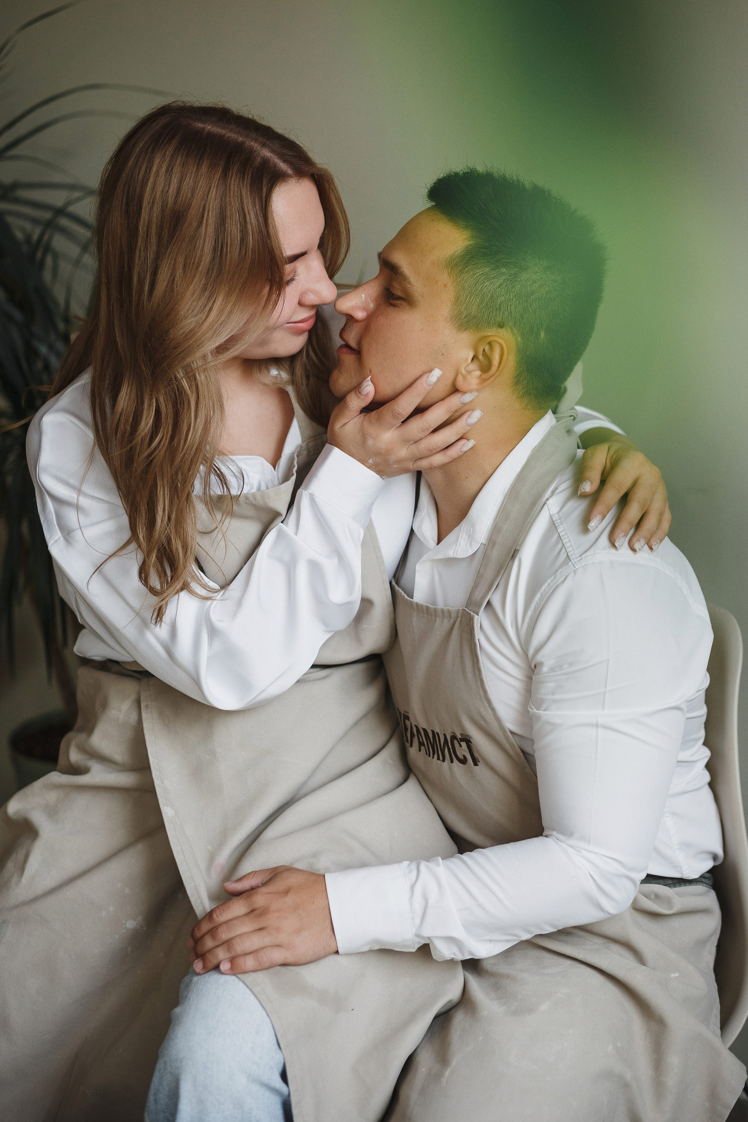 Гончарная мастерская «Керамист» Таганрог — фотосессия Димы и Яны на улице Смирновский. Свадебный и семейный фотограф в Таганроге Бакарюк Антон