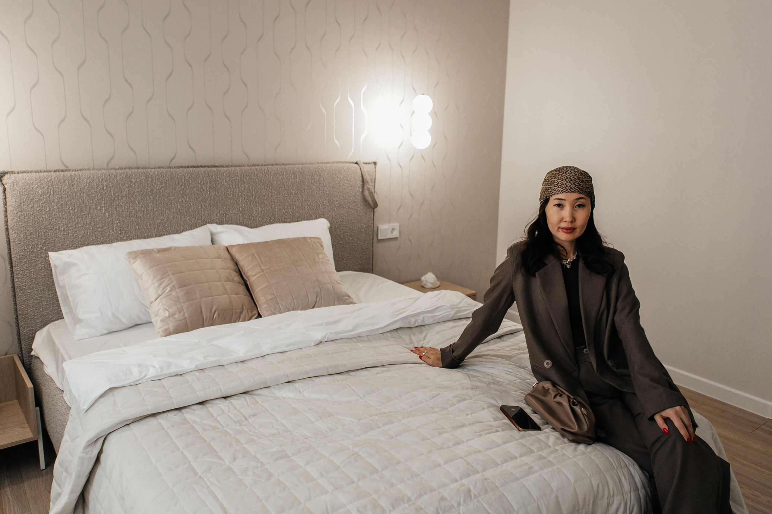 Презентация в квартал стрижи от Восток Центр Иркутск. Фотограф в Иркутске Анастасия Кись. Студийная фотосессия беременности в тканях Иркутск. Семейная фотосессия, ПОРТРЕТ «ПОКОЛЕНИЕ»