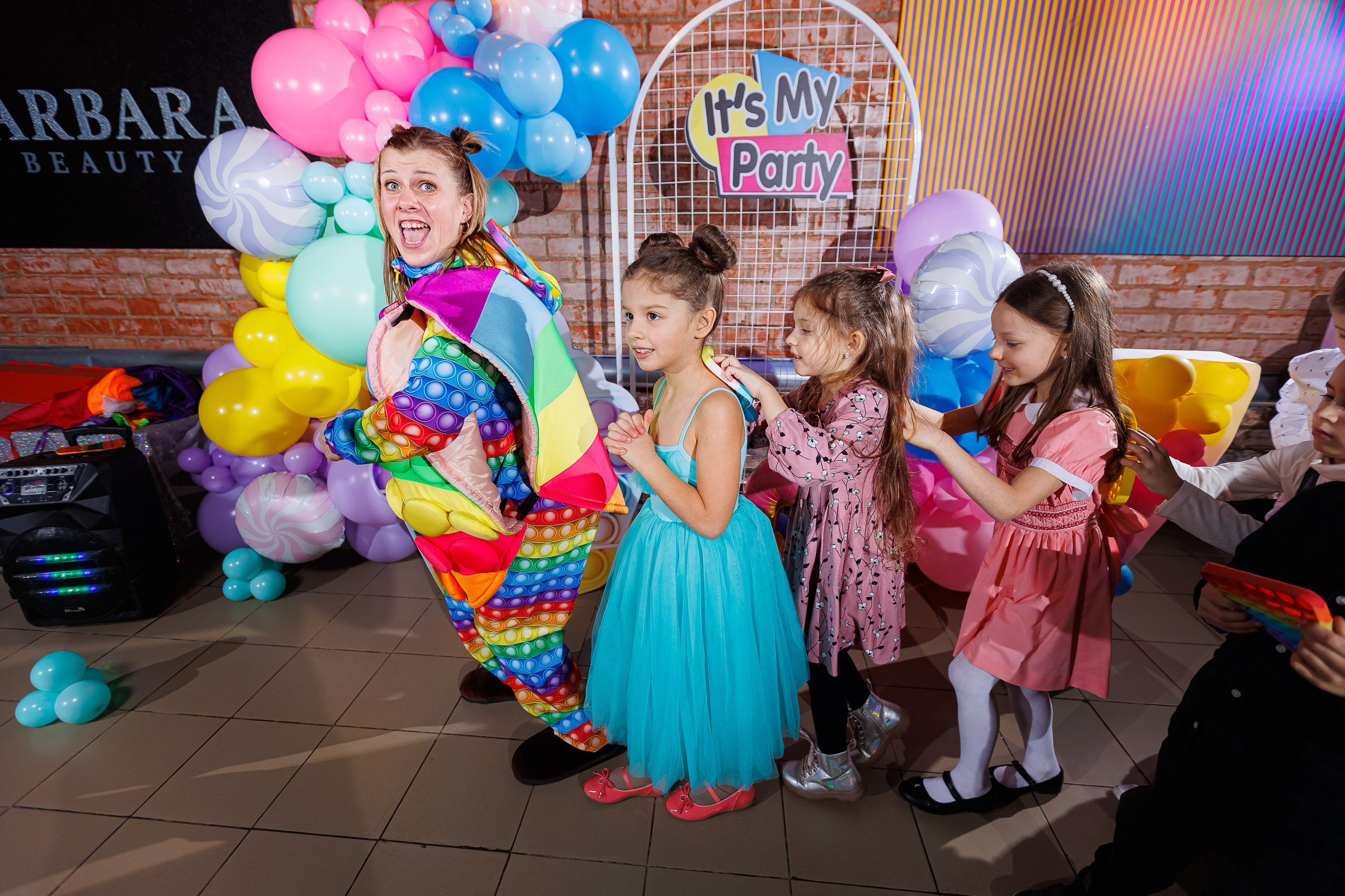 День рождения Насти «Pop-it». Семейный и детский фотограф Комина Елена, Власиха, Одинцово