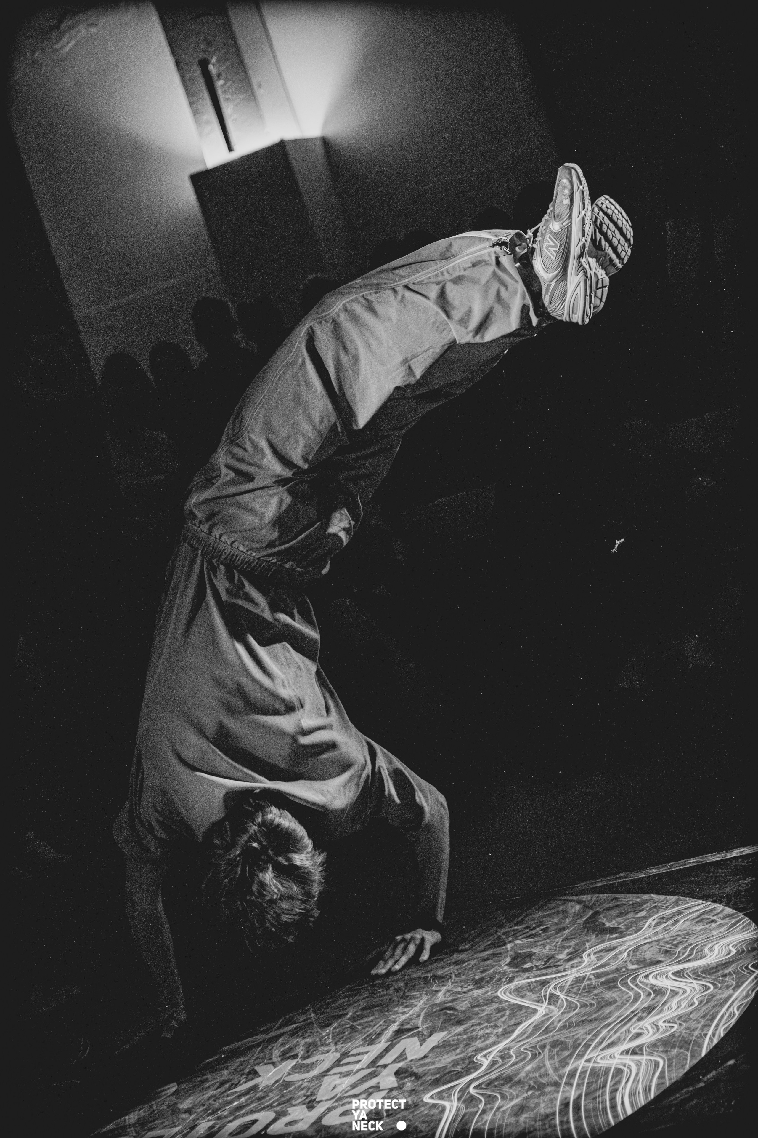 PROTECT YA NECK 22/03 (@youlovebu). Соня бу тебя сфоткала