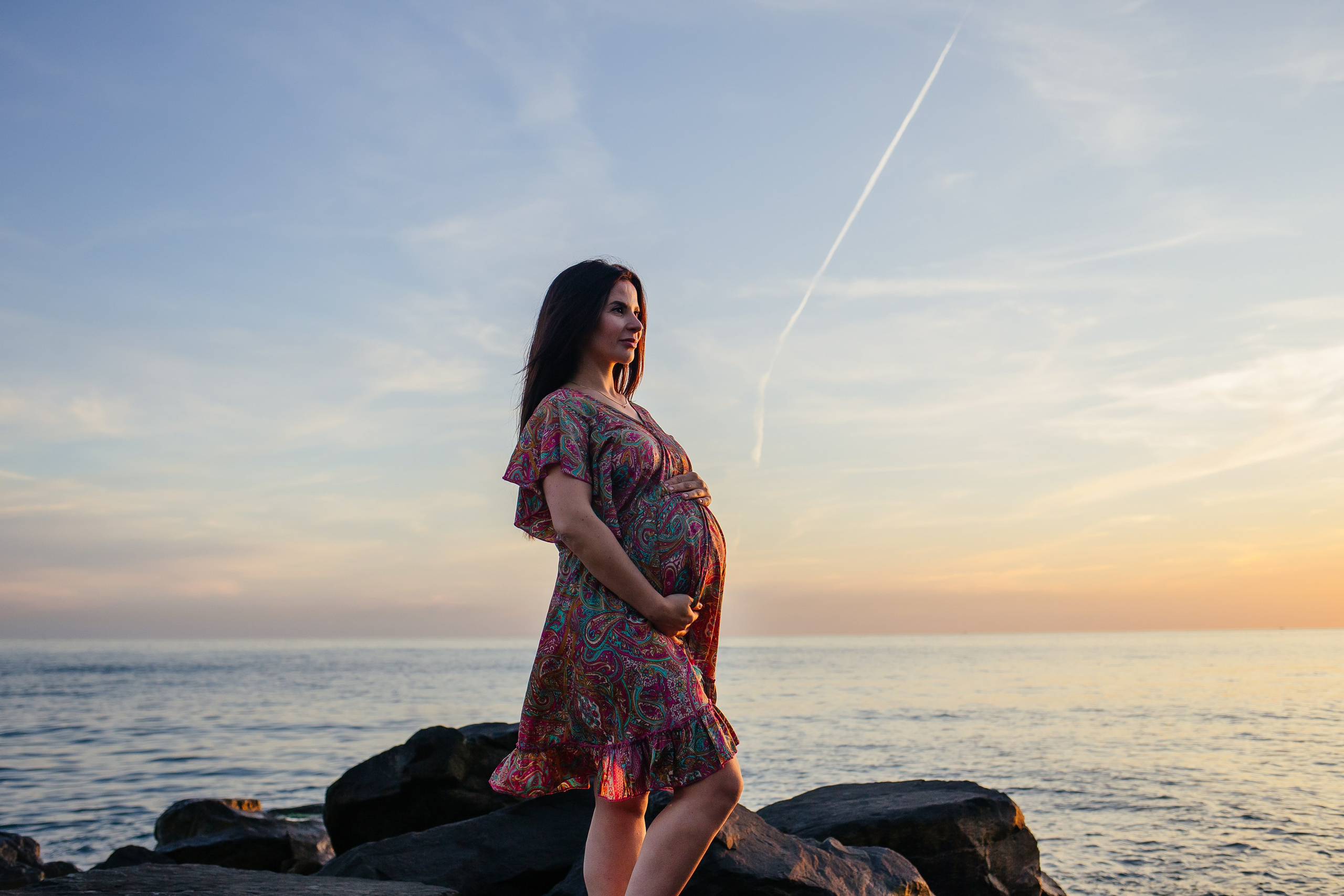 Фотосессия беременности на пляже Красный штурм Сочи