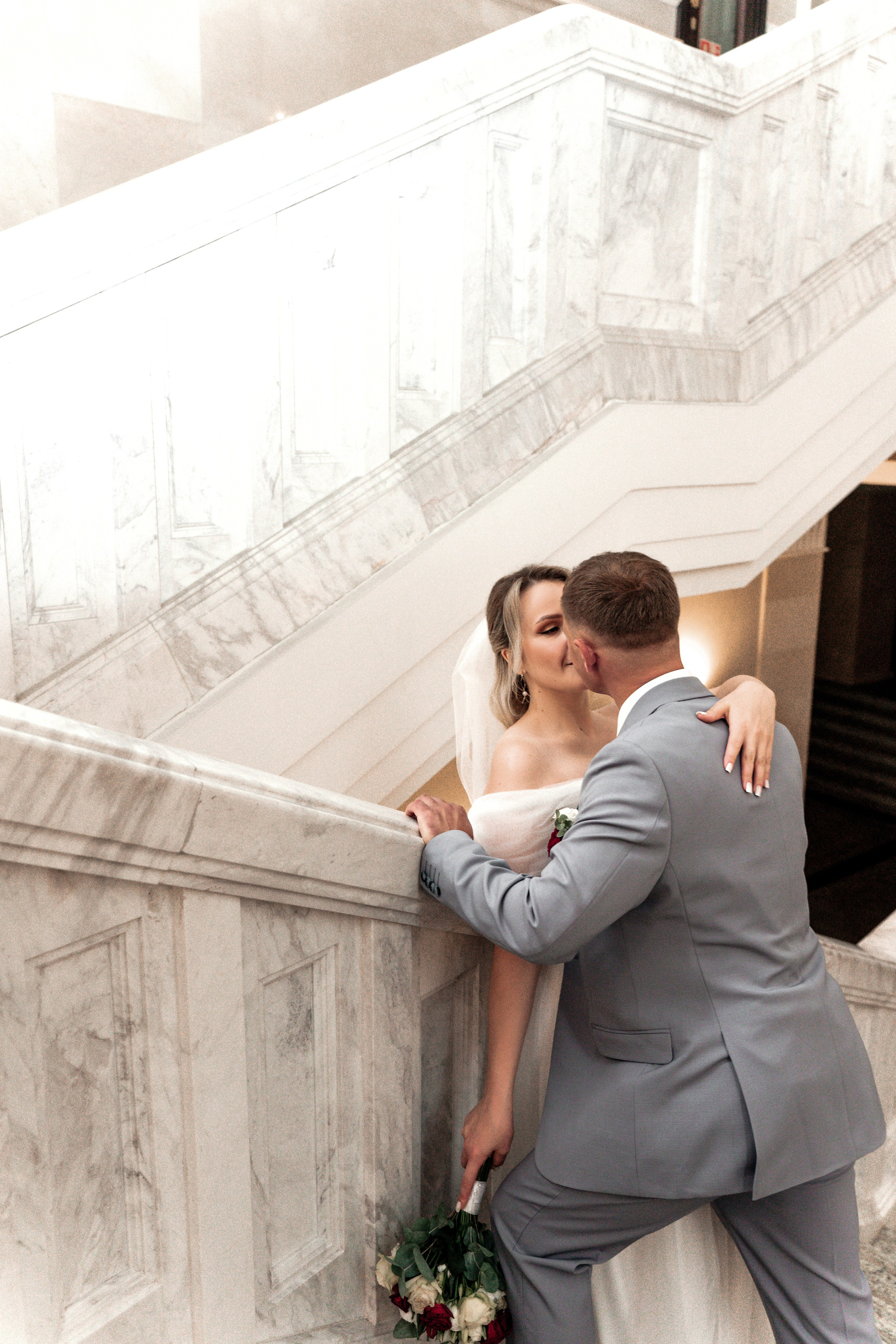 Фотосессия в театре: свадебные моменты. Ваш семейный фотограф в Минске — Вика Трегубова