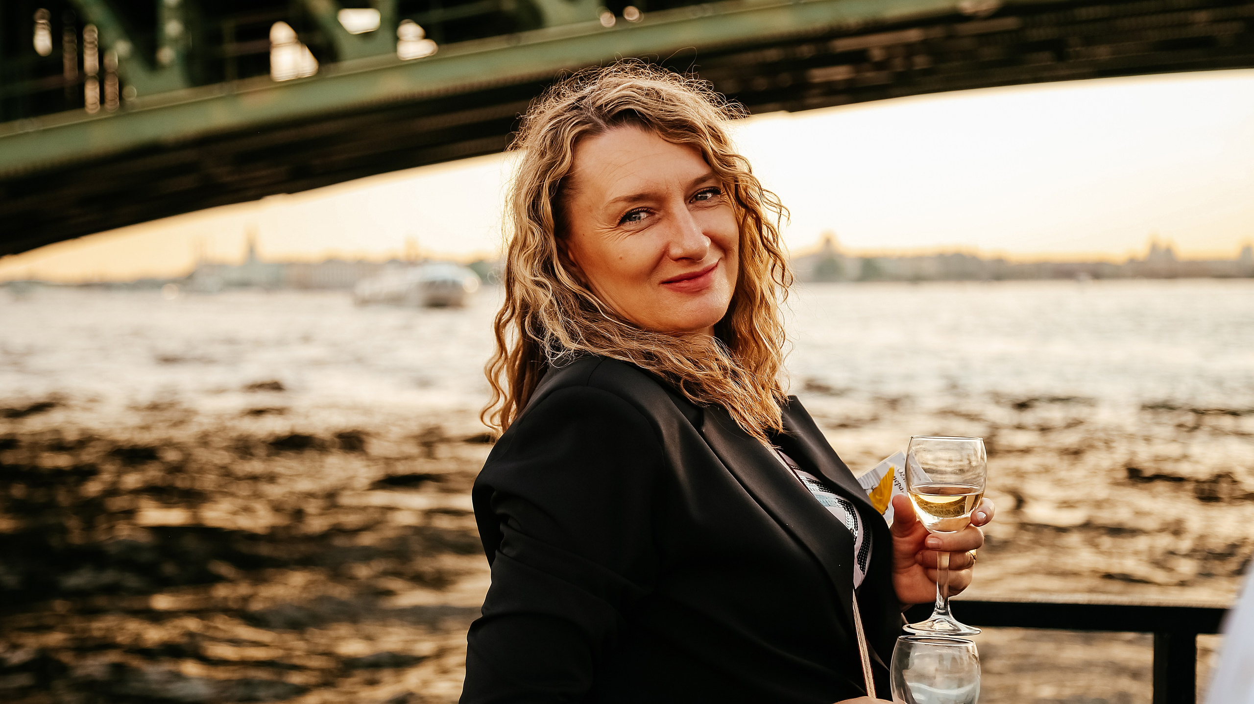 Выпускной на теплоходе, гости из Ульяновска. Семейный фотограф Любовь Саркеева