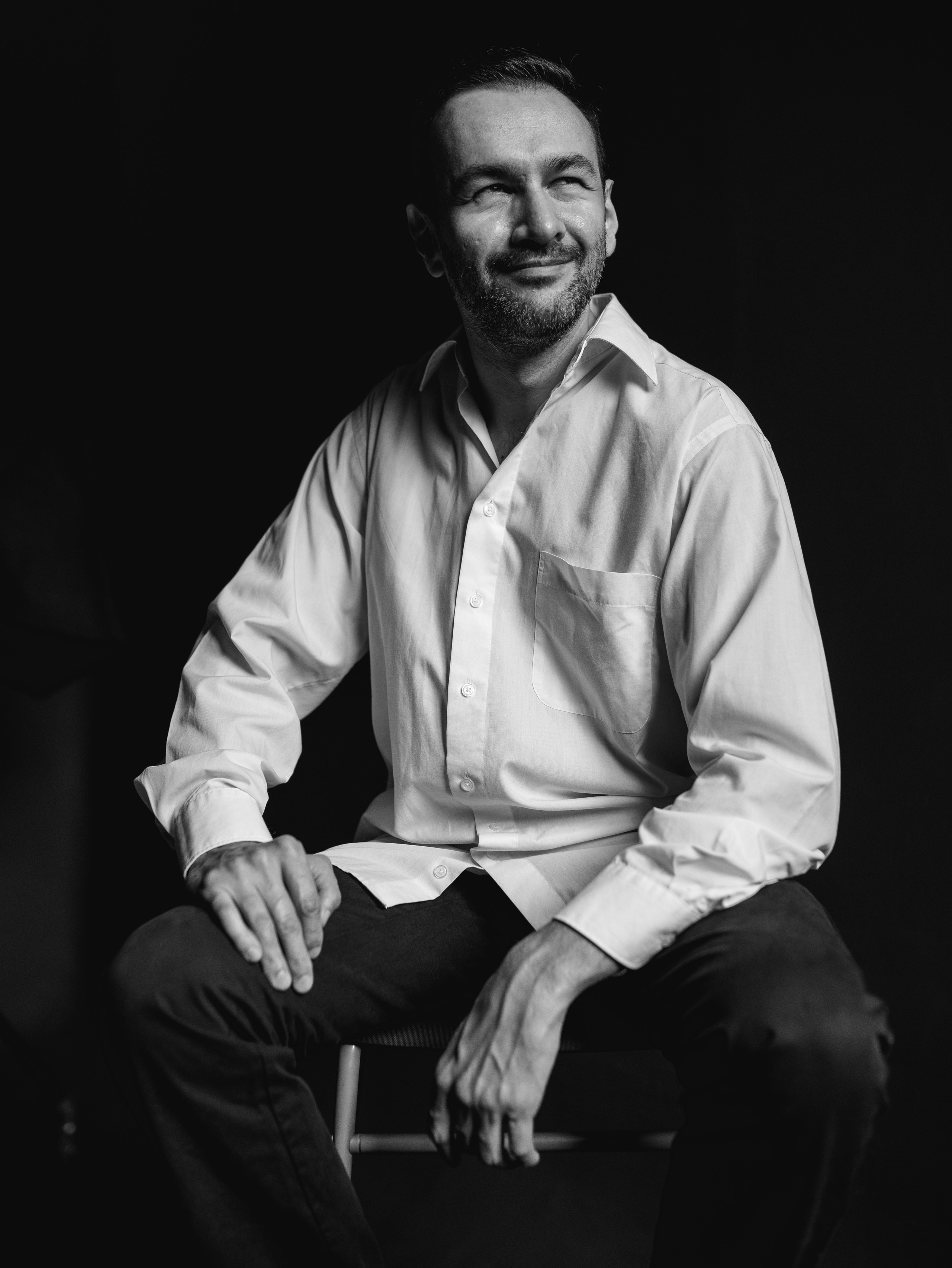 Артем. Фотосессия в Спб в студии, фотограф Панютина Марина