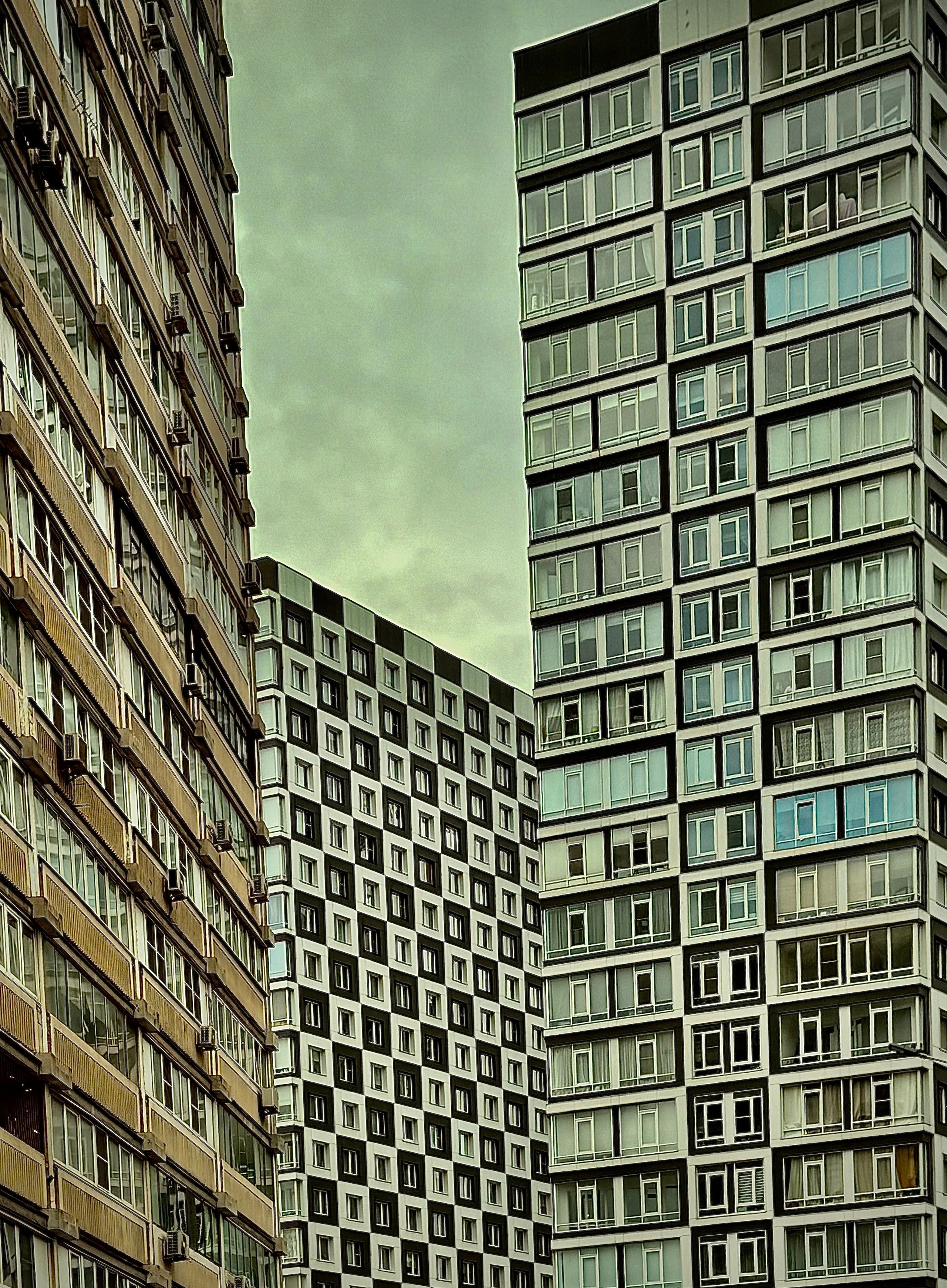 Храмы и здания. Фотограф и художник в Москве Евгения Нюнина