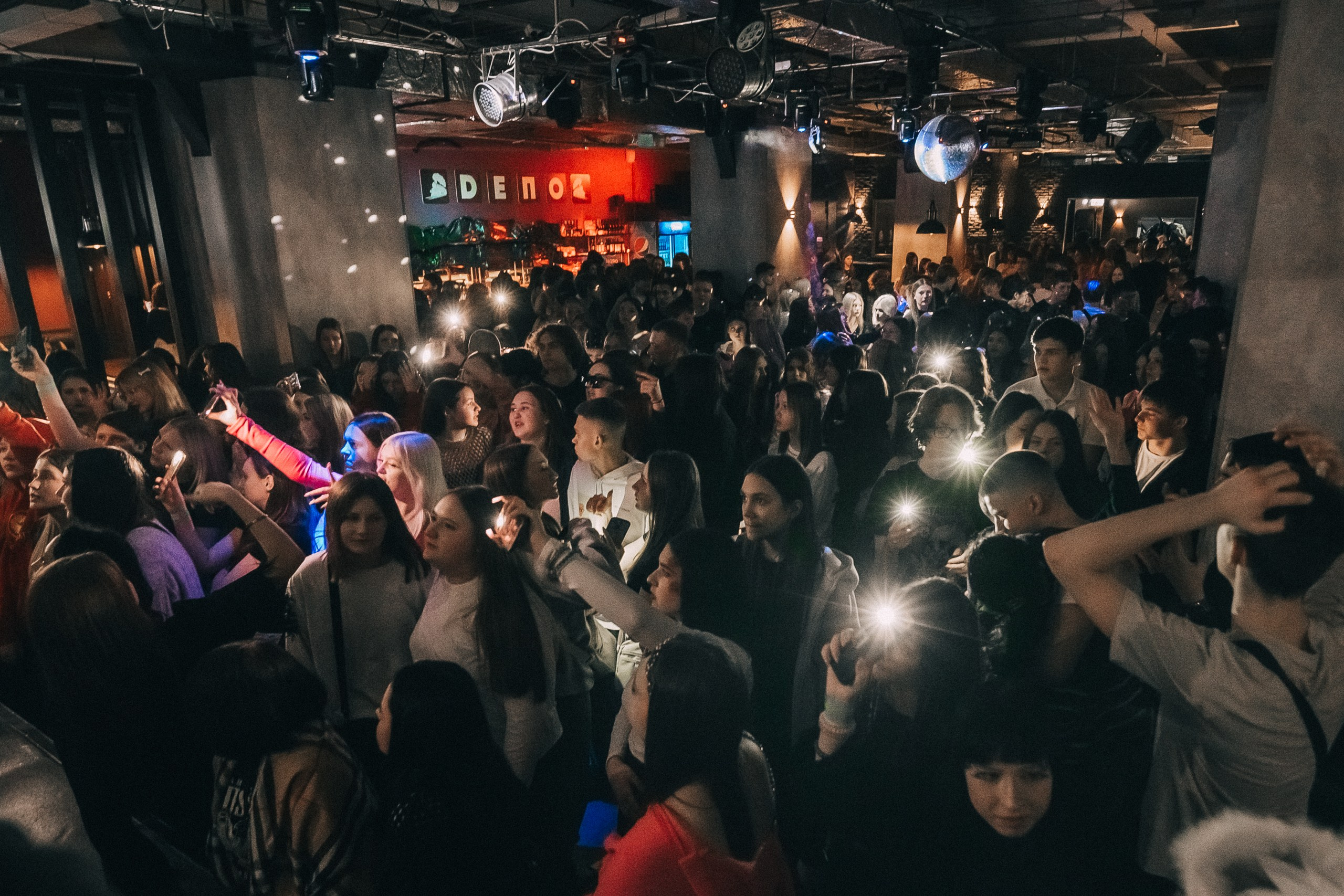 8 MARCH WOMENS DAY PARTY. Фотограф в Кемерово Владислав Шульц