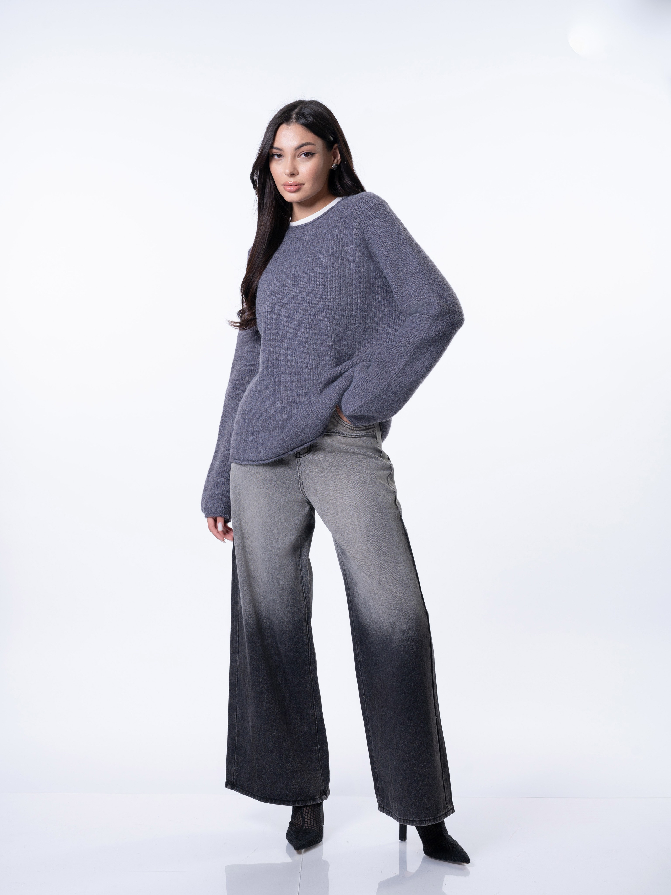 МОДЕЛЬ АННА. Студия рекламной и предметной съемки товаров WELKO Studio