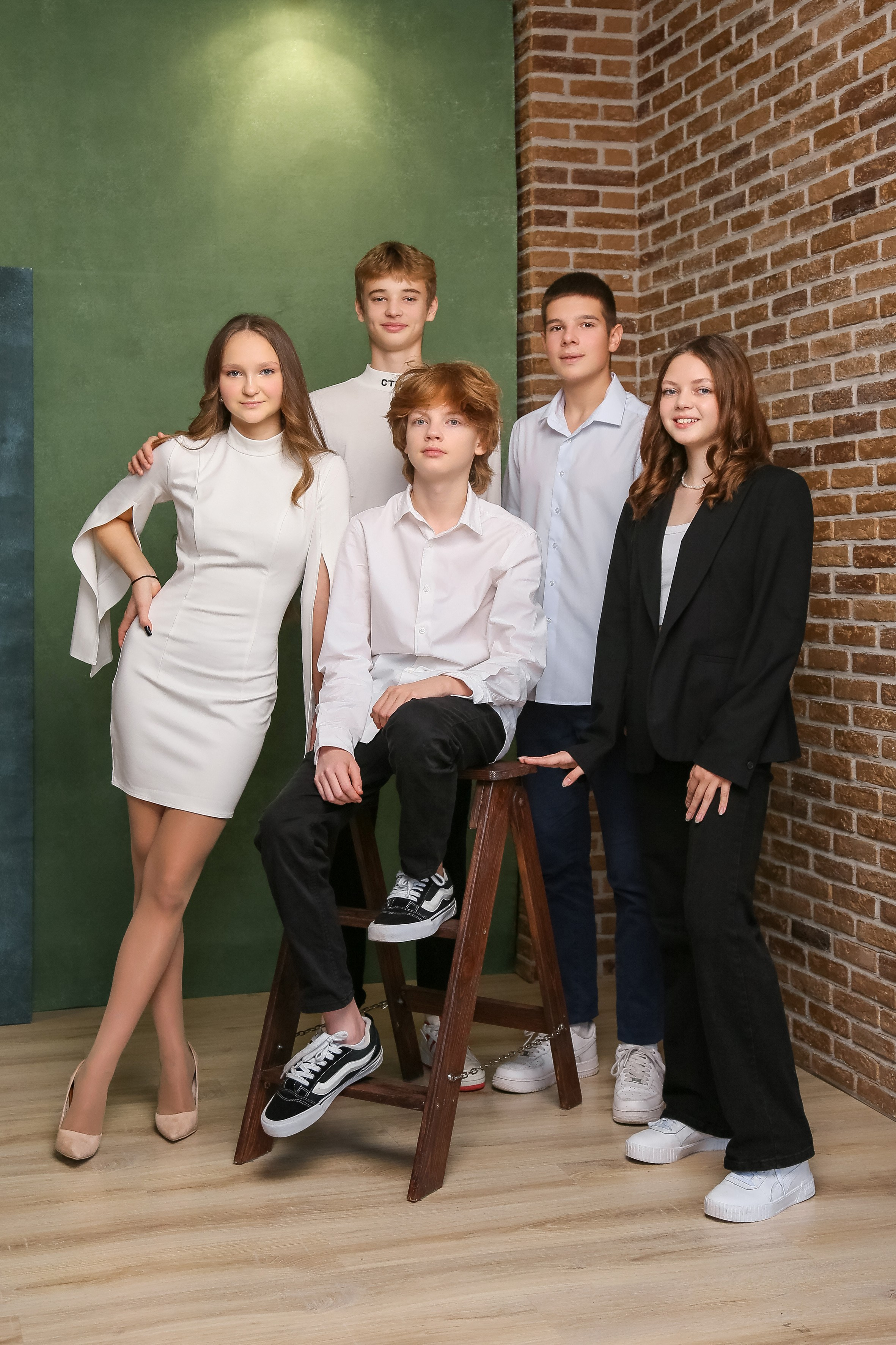 Студийные фото. Школьные выпускные альбомы в Белгороде