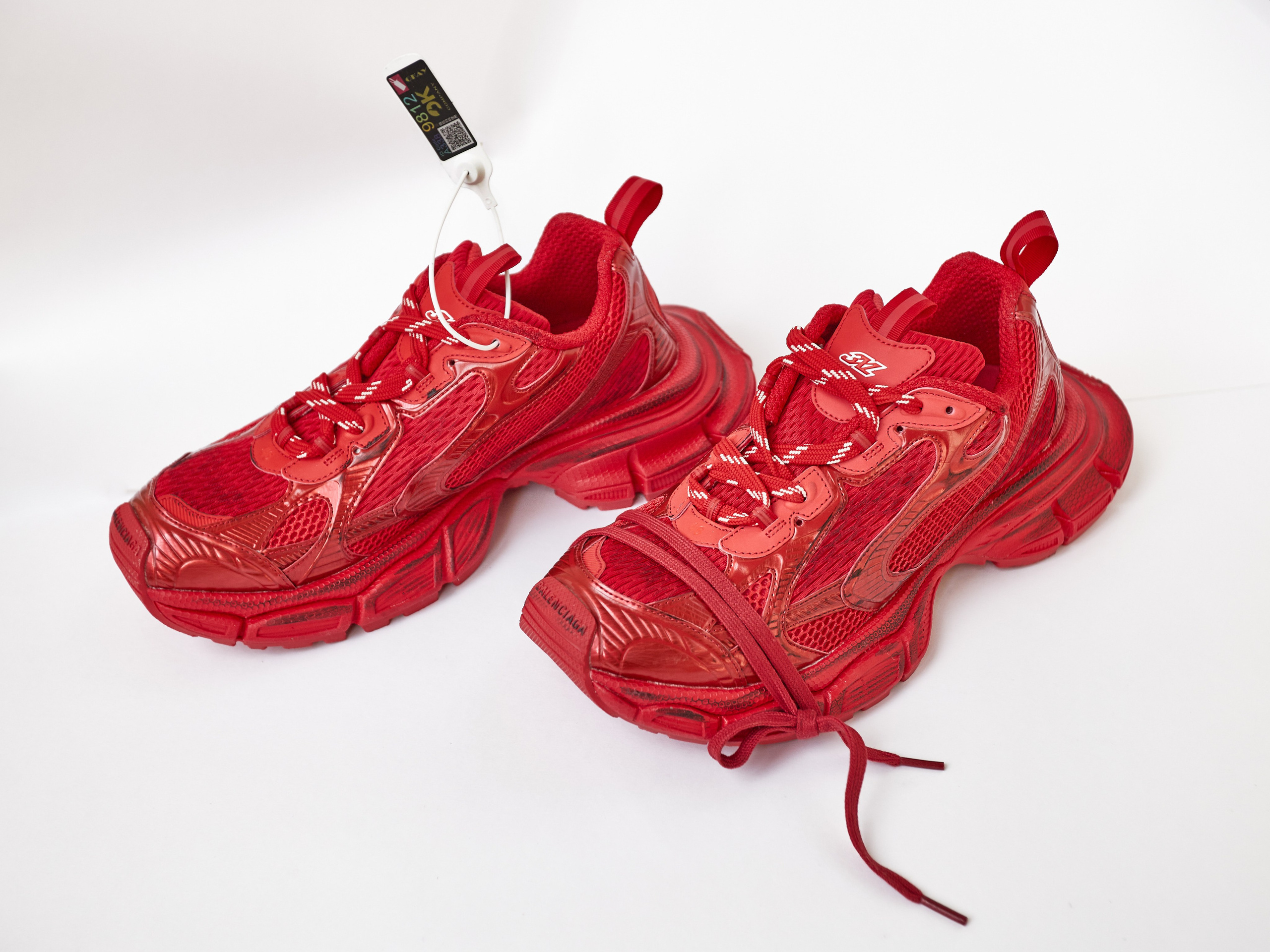 Кроссовки. Фотограф Юлия Маринина