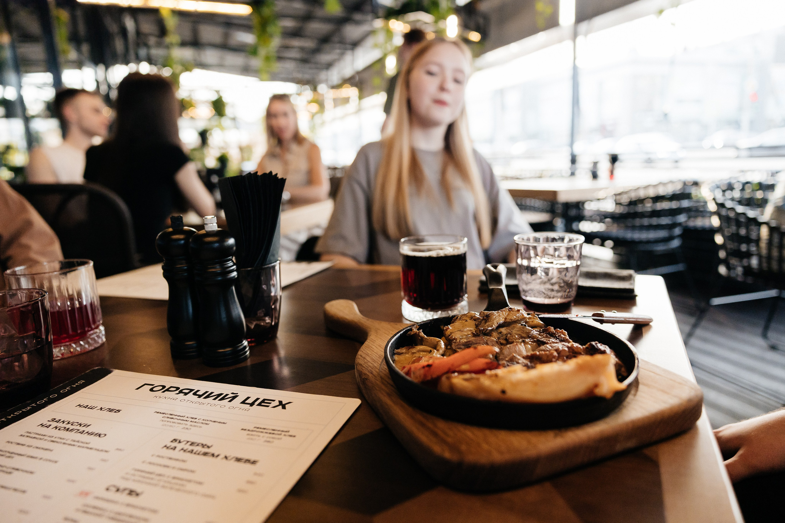 ГОРЯЧИЙ ЦЕХ открытие летней террасы. Фотограф свадебный семейный в Красноярске Шукшина Наталья