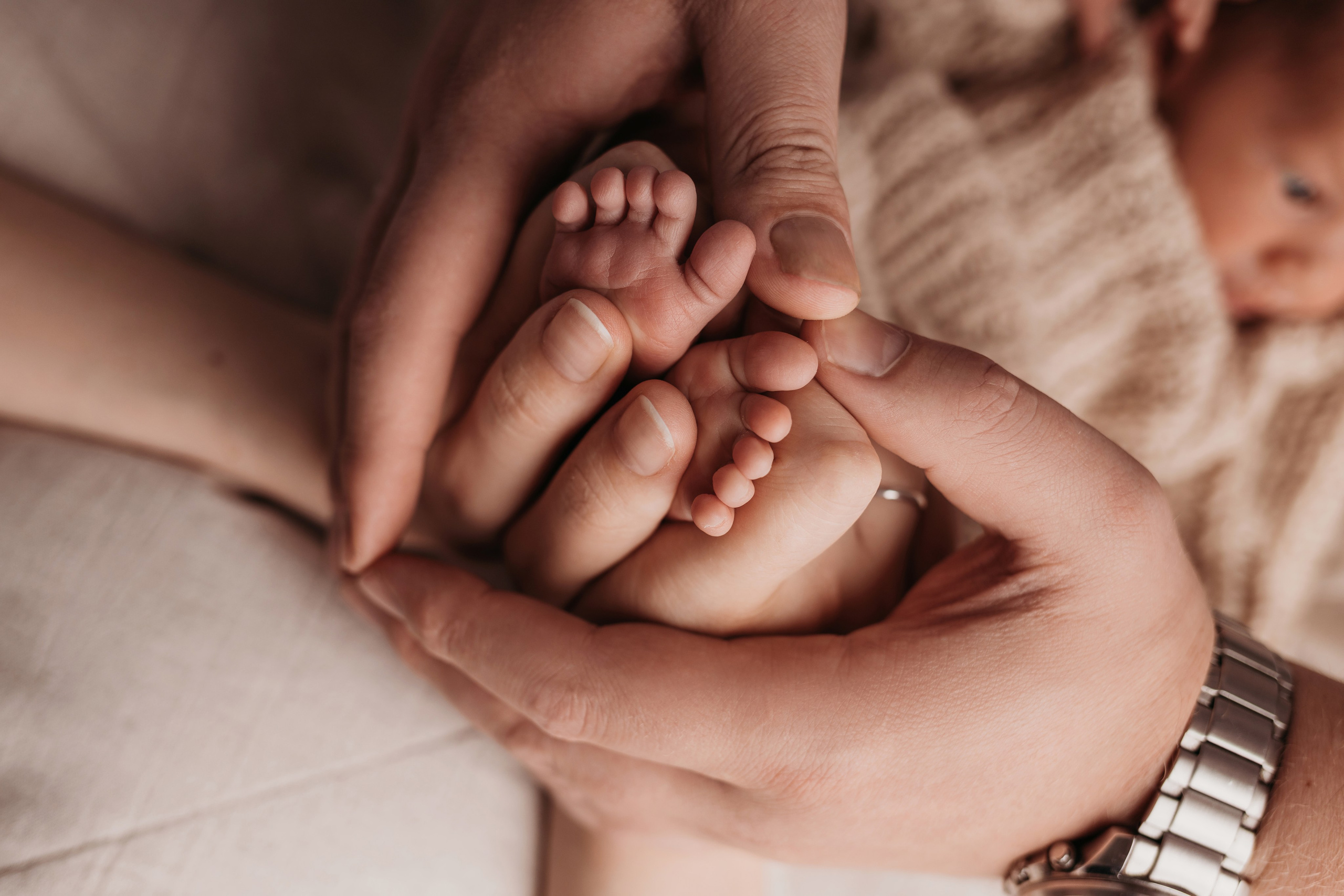 Newborn съемка в стиле Лайф. Фотограф новорожденных малышей в Омске и Омской области Эльвира Камаева