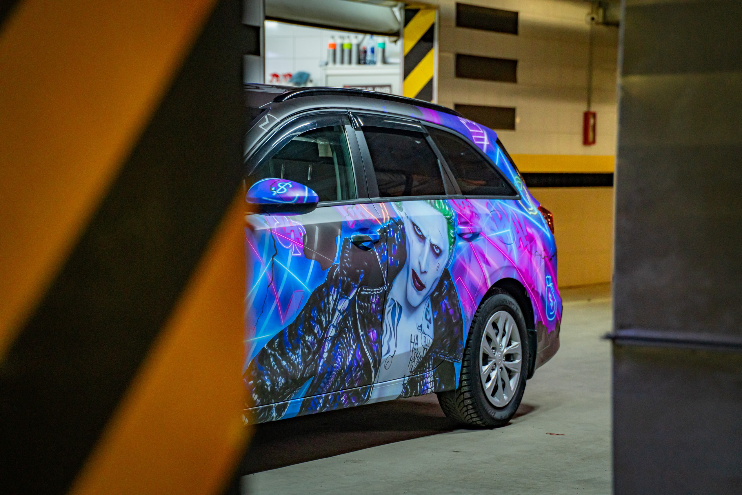 Винилография на KIA Ceed SW. Студия дизайна и оклейки авто Barmaley Design