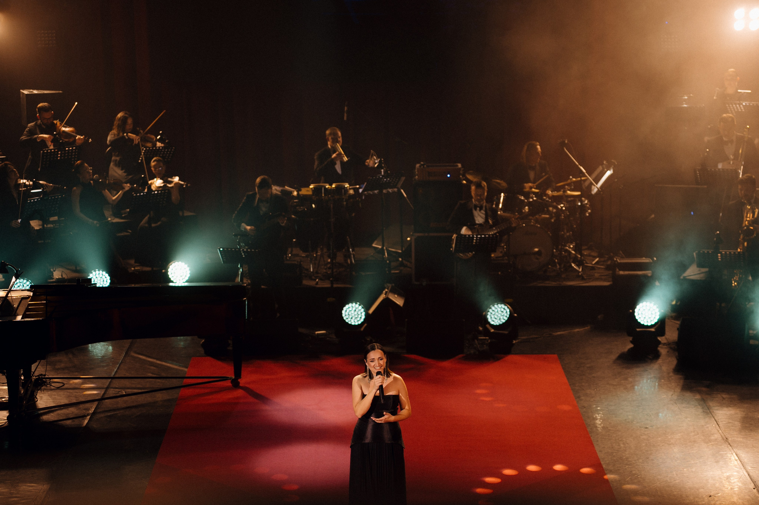 Концерт «ТИТРЫ»: Рита Ричи и оркестр Ильи Филиппова 15.02.25. Свадебный фотограф в Краснодаре и Сочи Винидиктова Екатерина