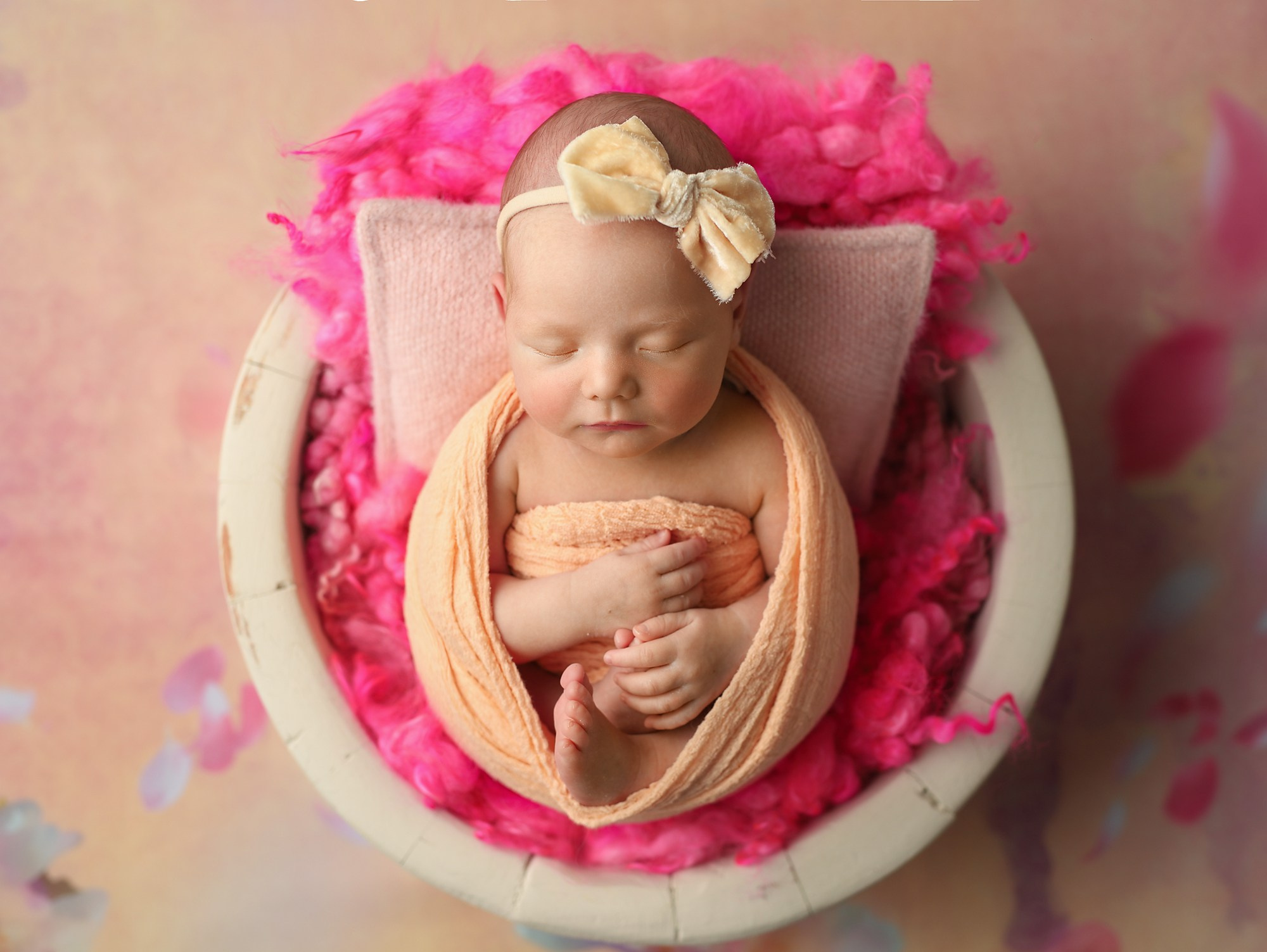 Newborn. Фотограф новорождённых в Казани Нейля Гильмутдинова ньюборн