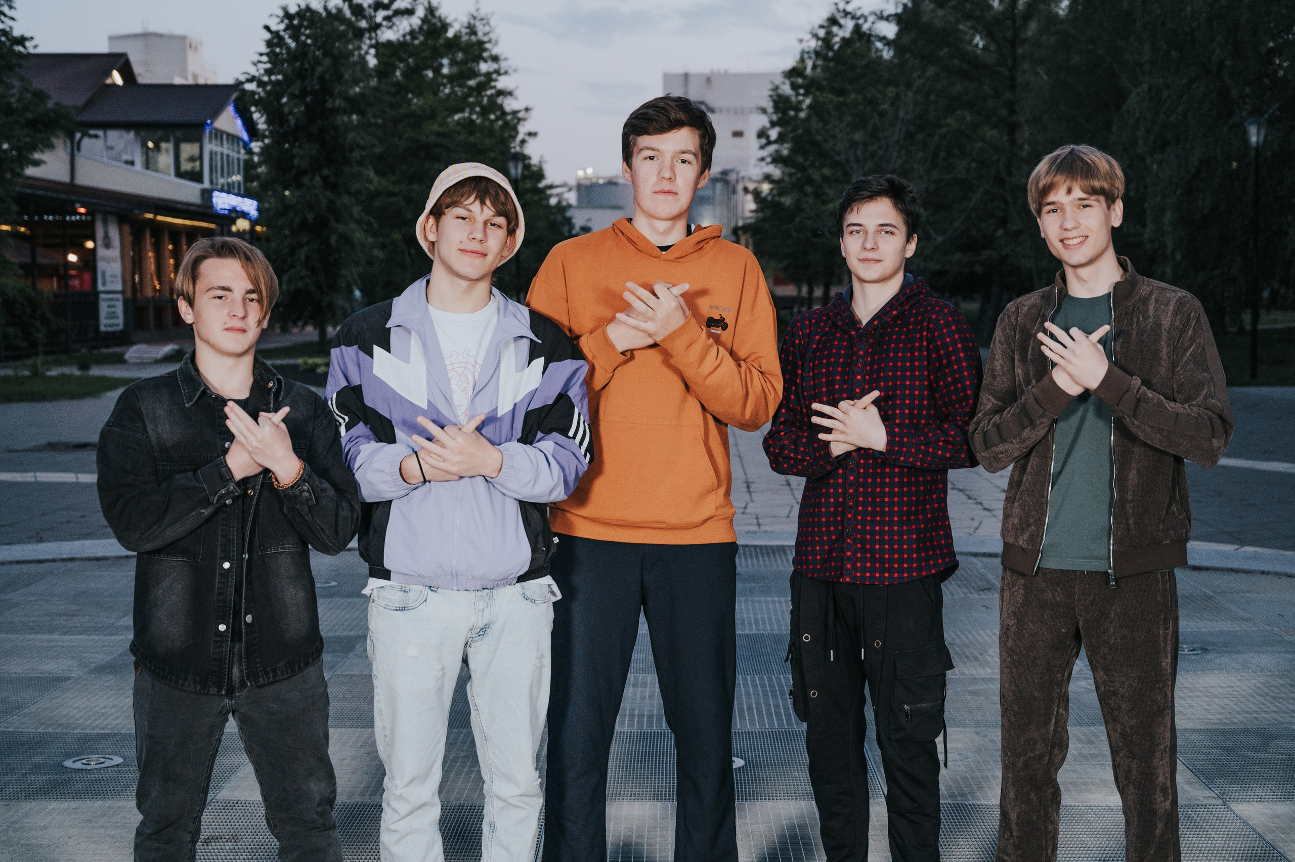 Ночная. Выпускные альбомы и Школьный фотограф в Алексеевке, Бирюче, Красном