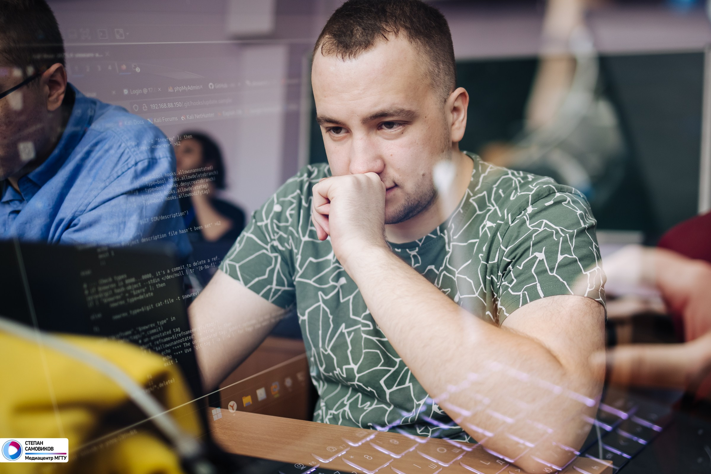 День Информационной безопасности в МГТУ. Репортажный, портретный и свадебный фотограф в Магнитогорске Степан Самовиков