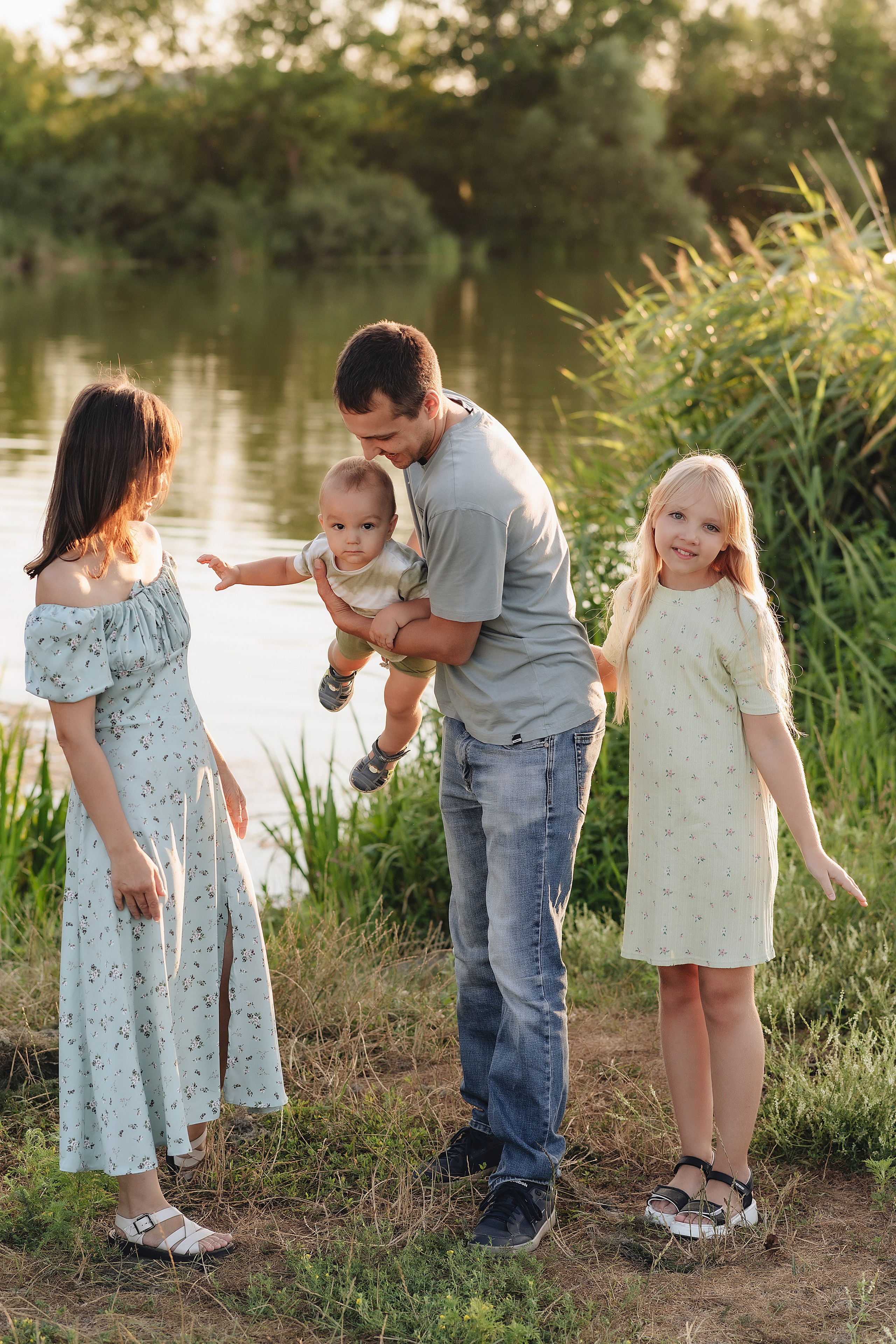 Семейная съемка на закате. Фотограф Карина Шмулёва. Воронеж и область