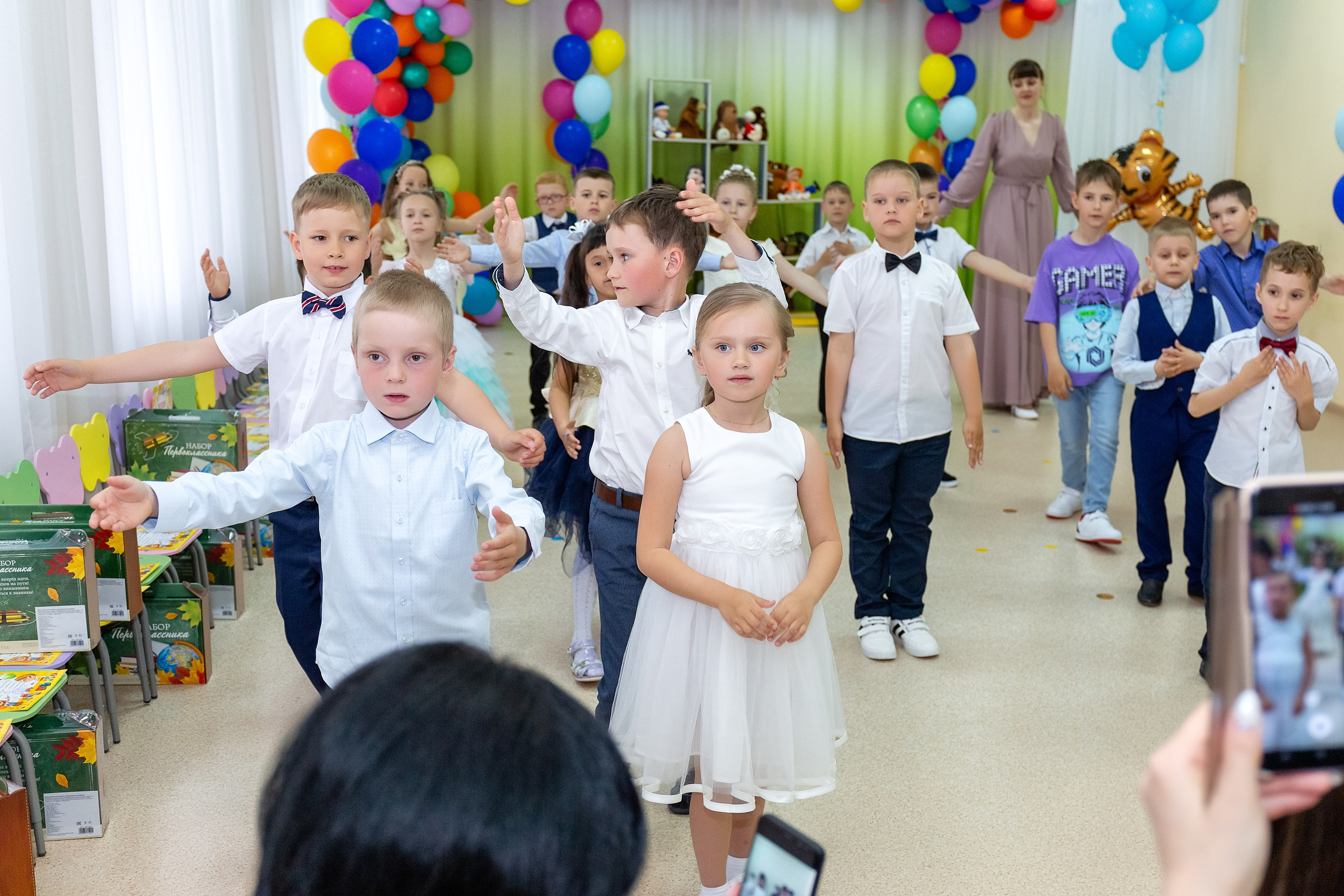 Выпускной. Детский сад «Тигрёнок». Стильный выпускной альбом Владивосток фотограф Вероника Мигачева
