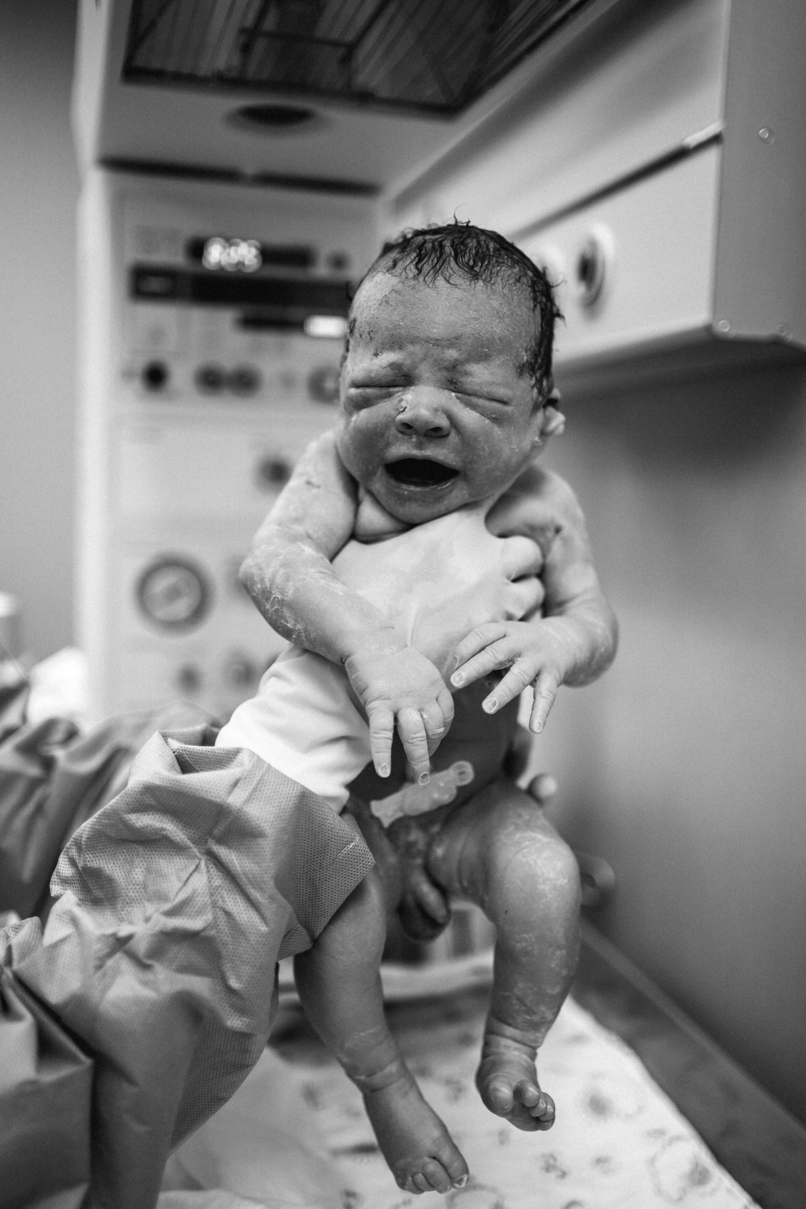 Съемка родов ЧБ. Фотограф и видеограф на роды в Москве Подшивалова Полина