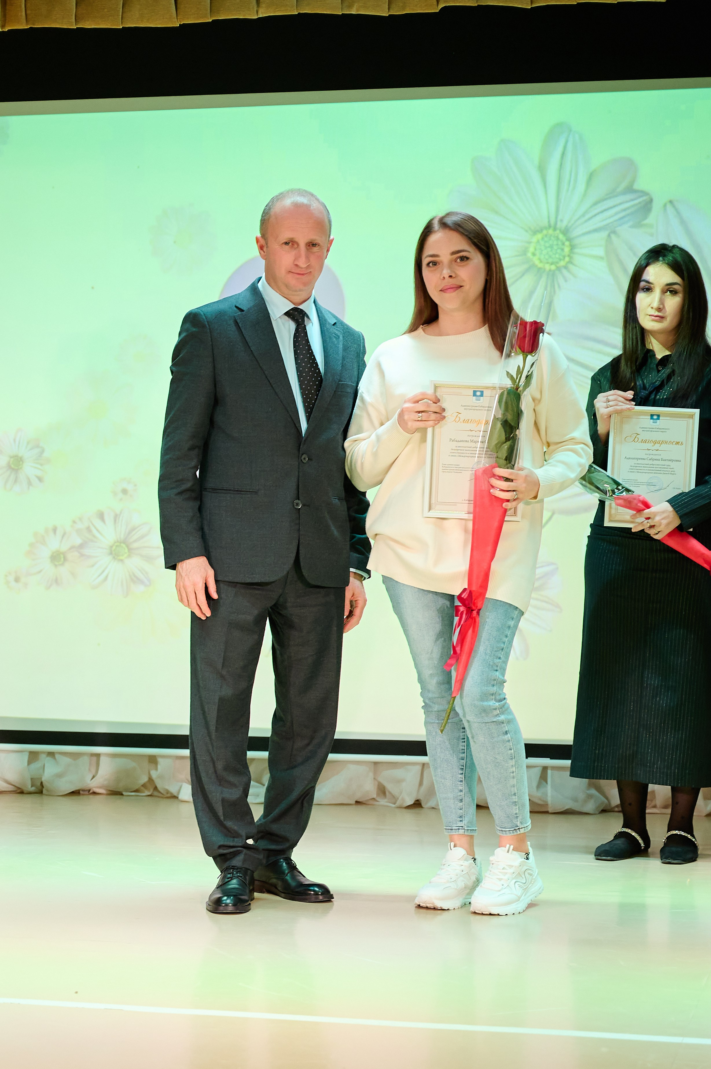 8 марта в Виноградном. Жизнь курорта Кабардинка в фотографиях