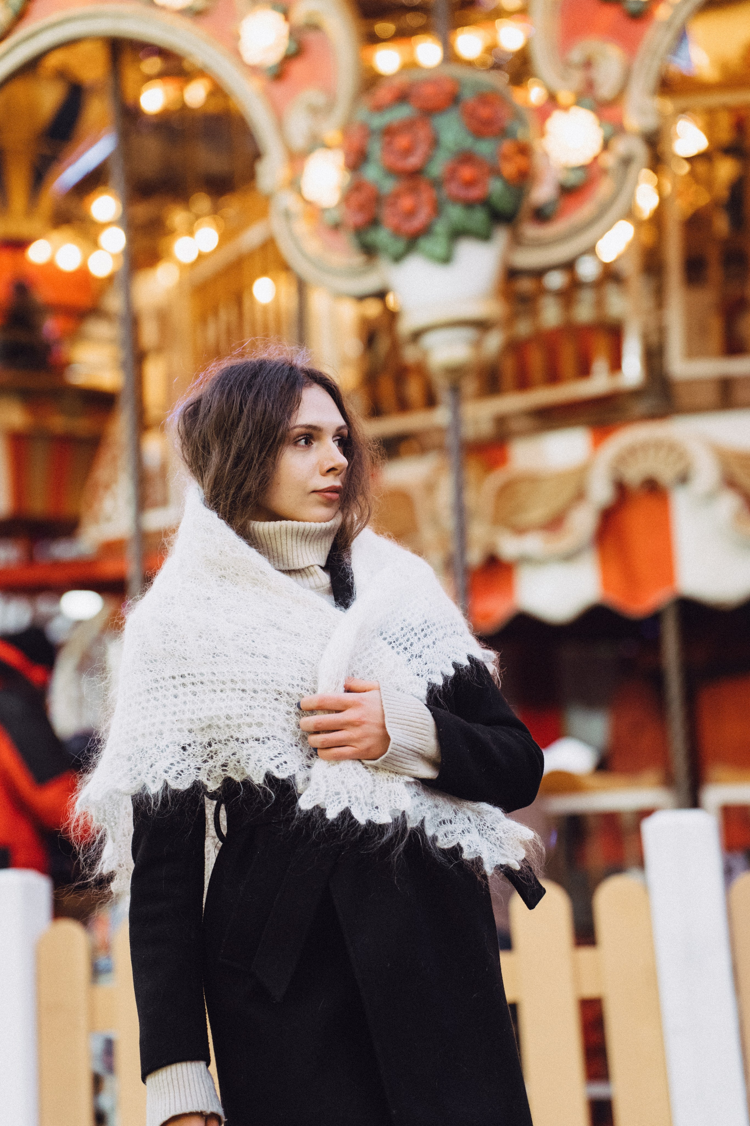 ПРОГУЛКА НА МАНЕЖНОЙ ПЛОЩАДИ ДЛЯ ДЕВУШКИ ПЕРЕД НОВЫМ ГОДОМ (НОВОГОДНЯЯ ФОТОСЕССИИЯ НА МАНЕЖНОЙ ПЛОЩАДИ). Профессиональный фотограф, Санкт-Петербург — Виктория Богомолова