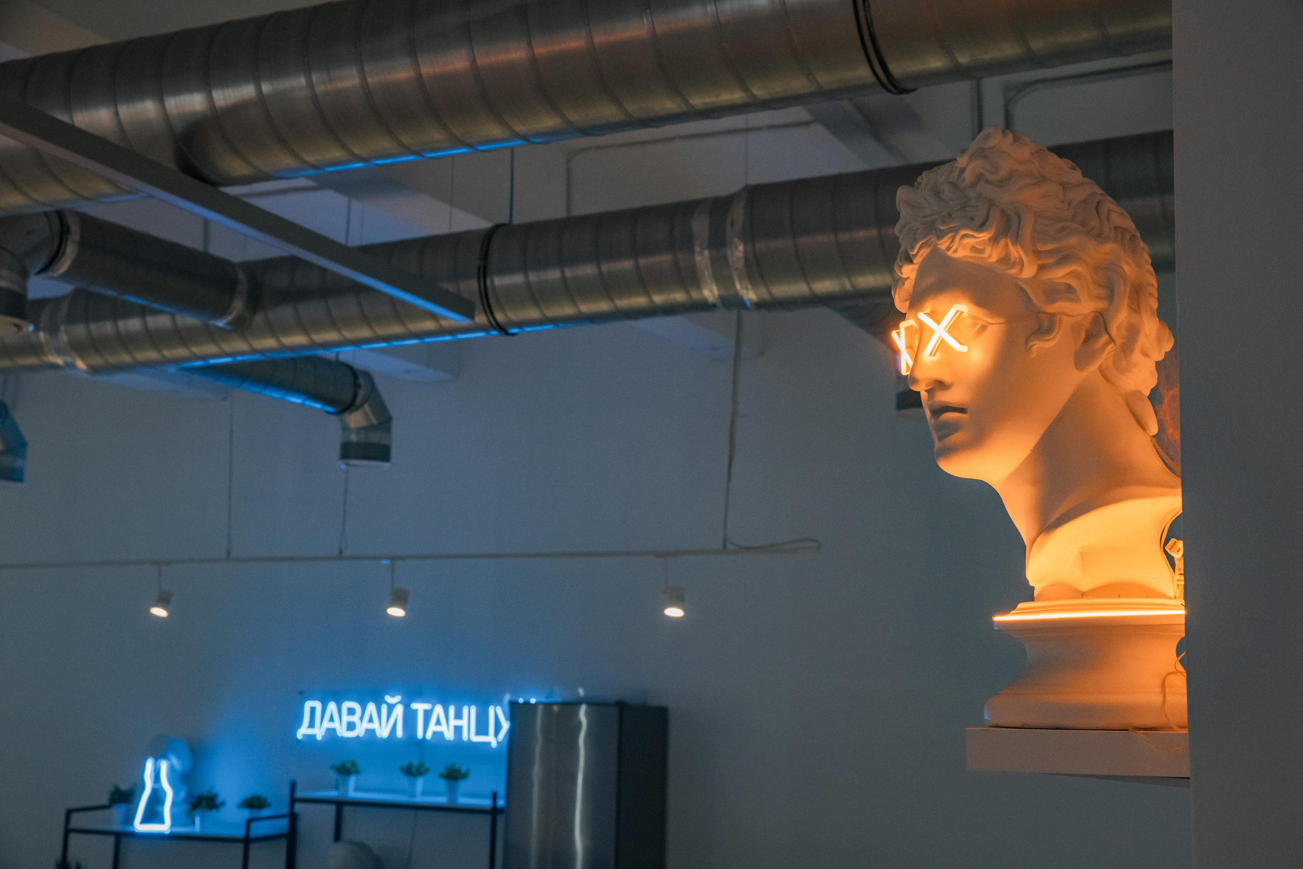 Mr. White (лето). Аренда лофта в СПб для мероприятий