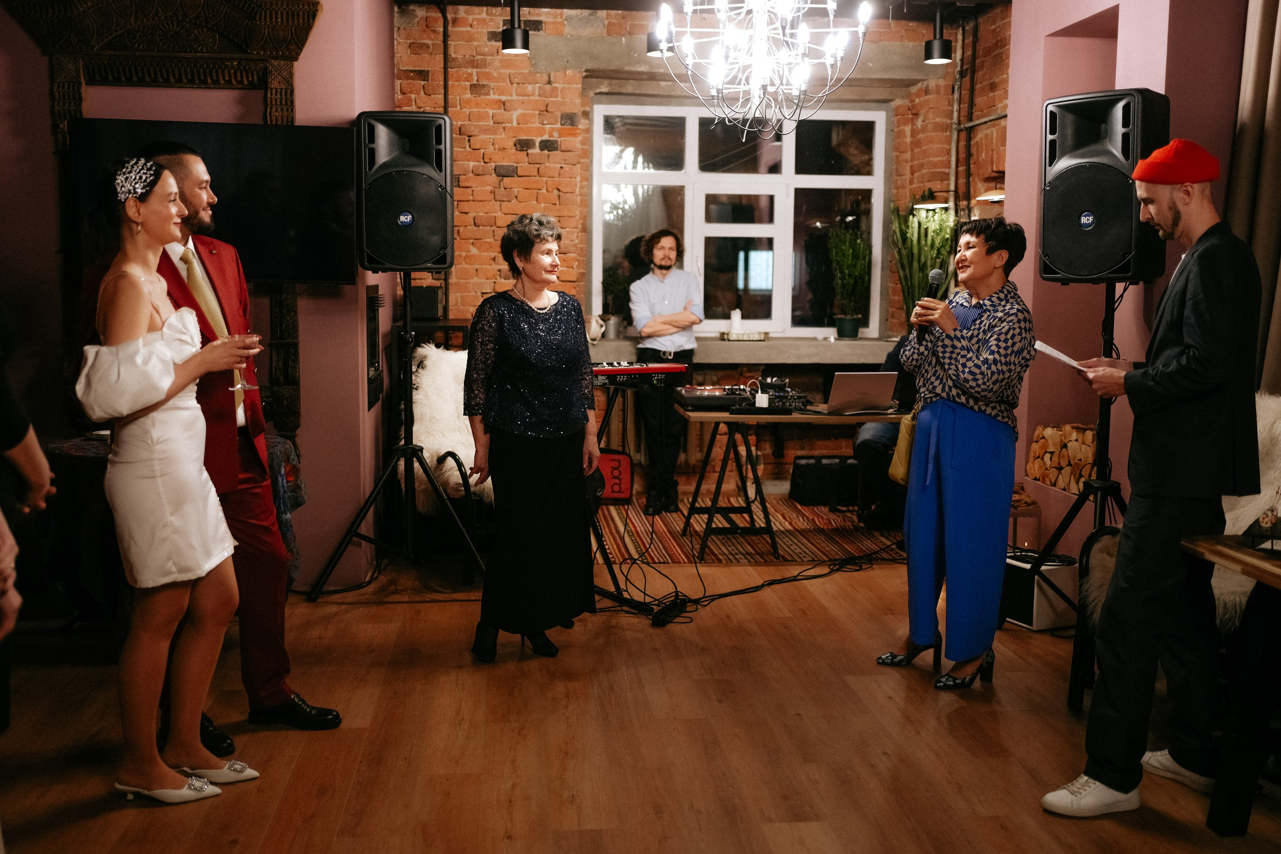 Ирина и Денис, Екатеринбург, репортаж. Фотограф Перевозкина Анна