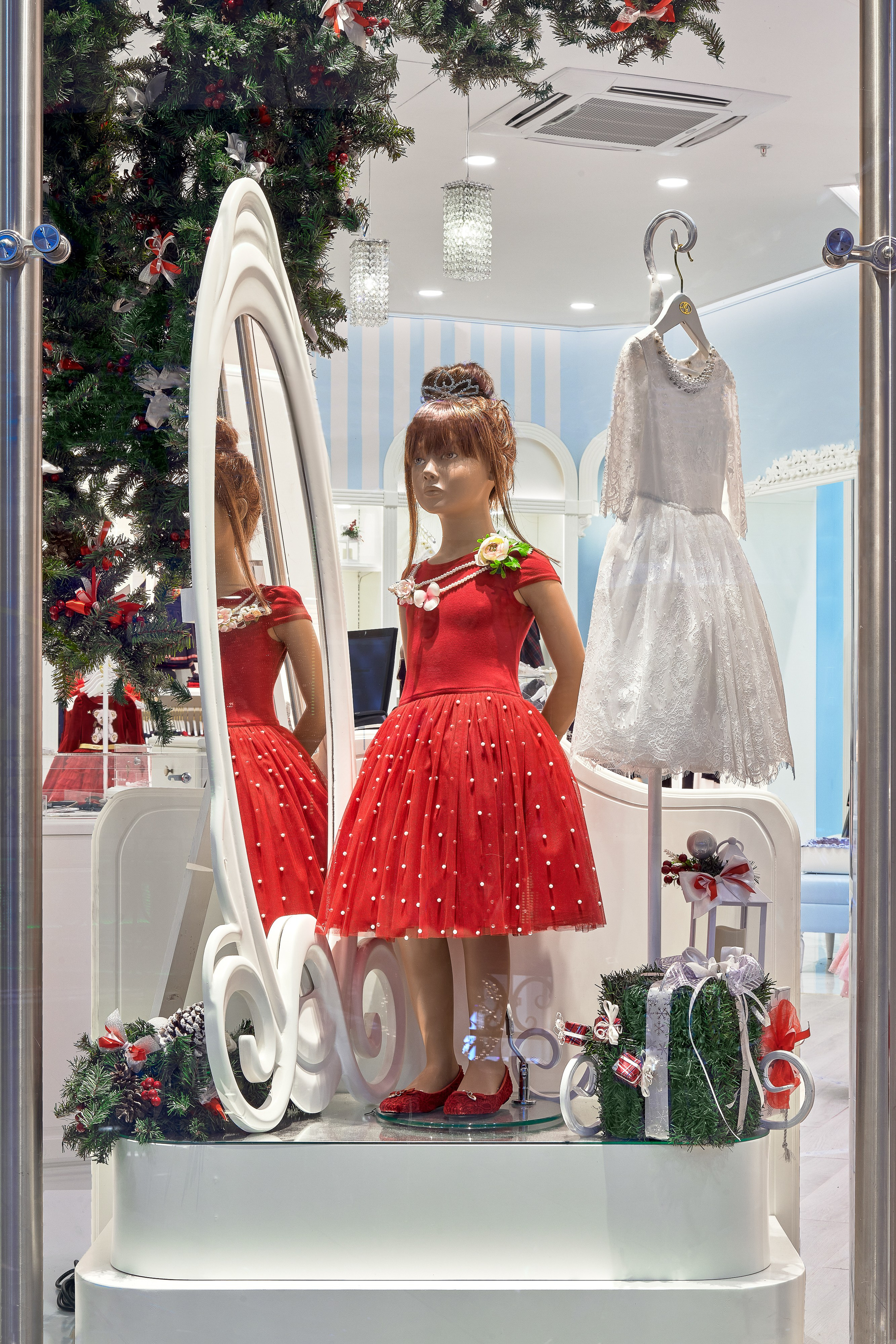 Магазин детской одежды. Фотограф Наталья Вершинина