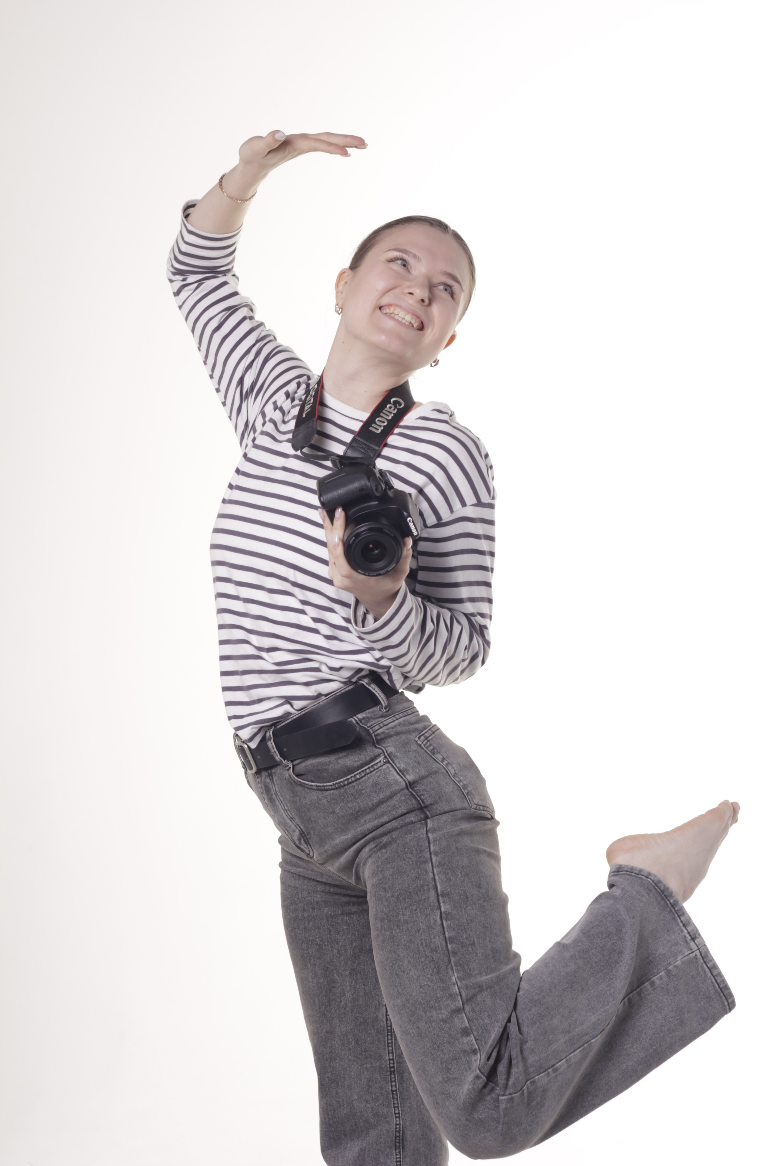 Полина с фотоаппаратом. Портретный фотограф в Москве и Московской области Гнутиков Сергей