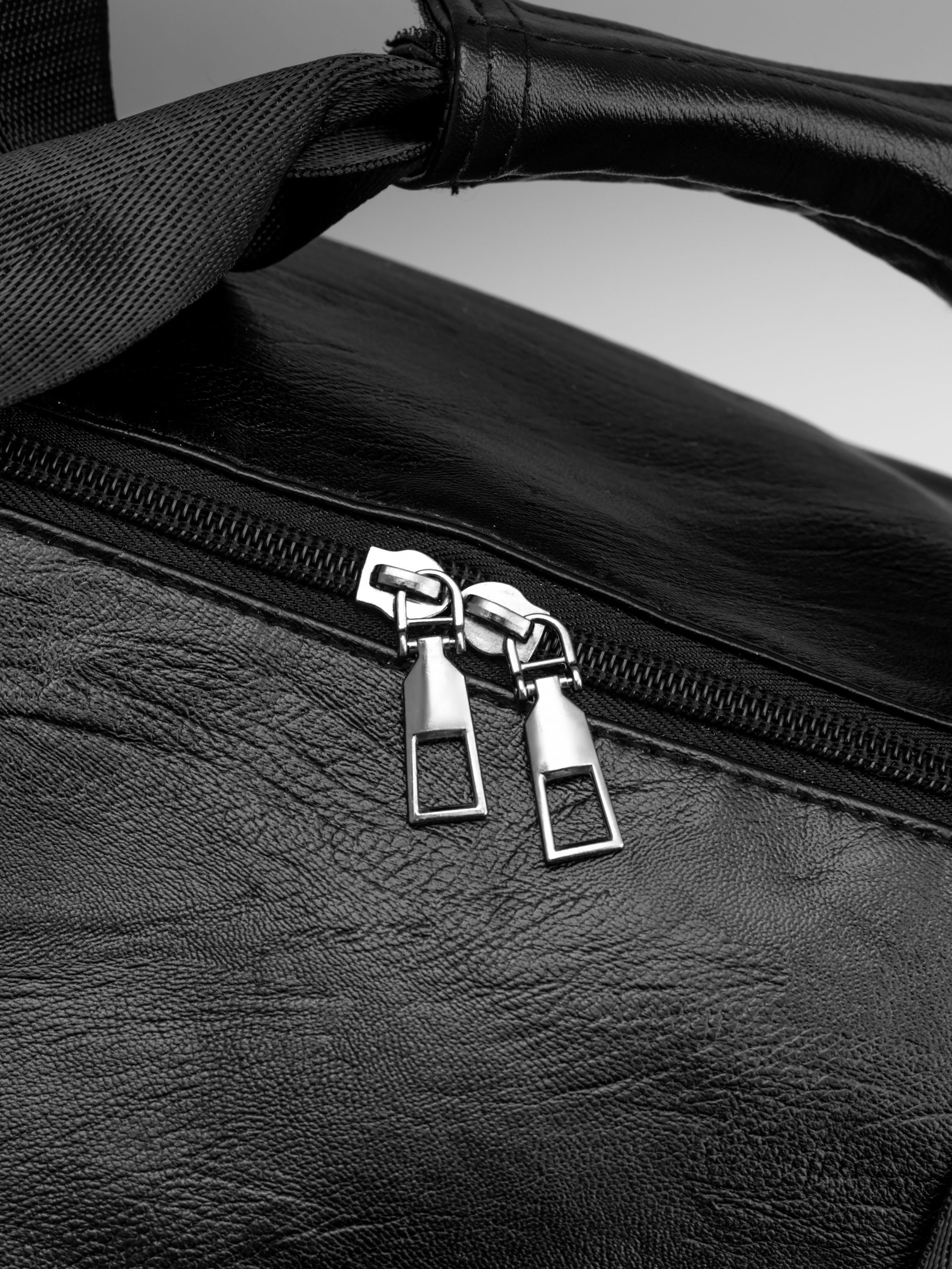 Сумки. Предметный и женский фотограф в Новосибирске