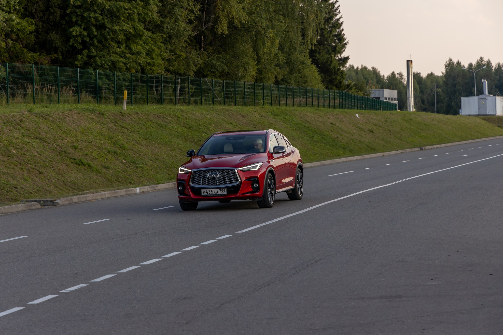Infiniti QX55. Репортажный, семейный и студийный фотограф в Москве Демин Алексей