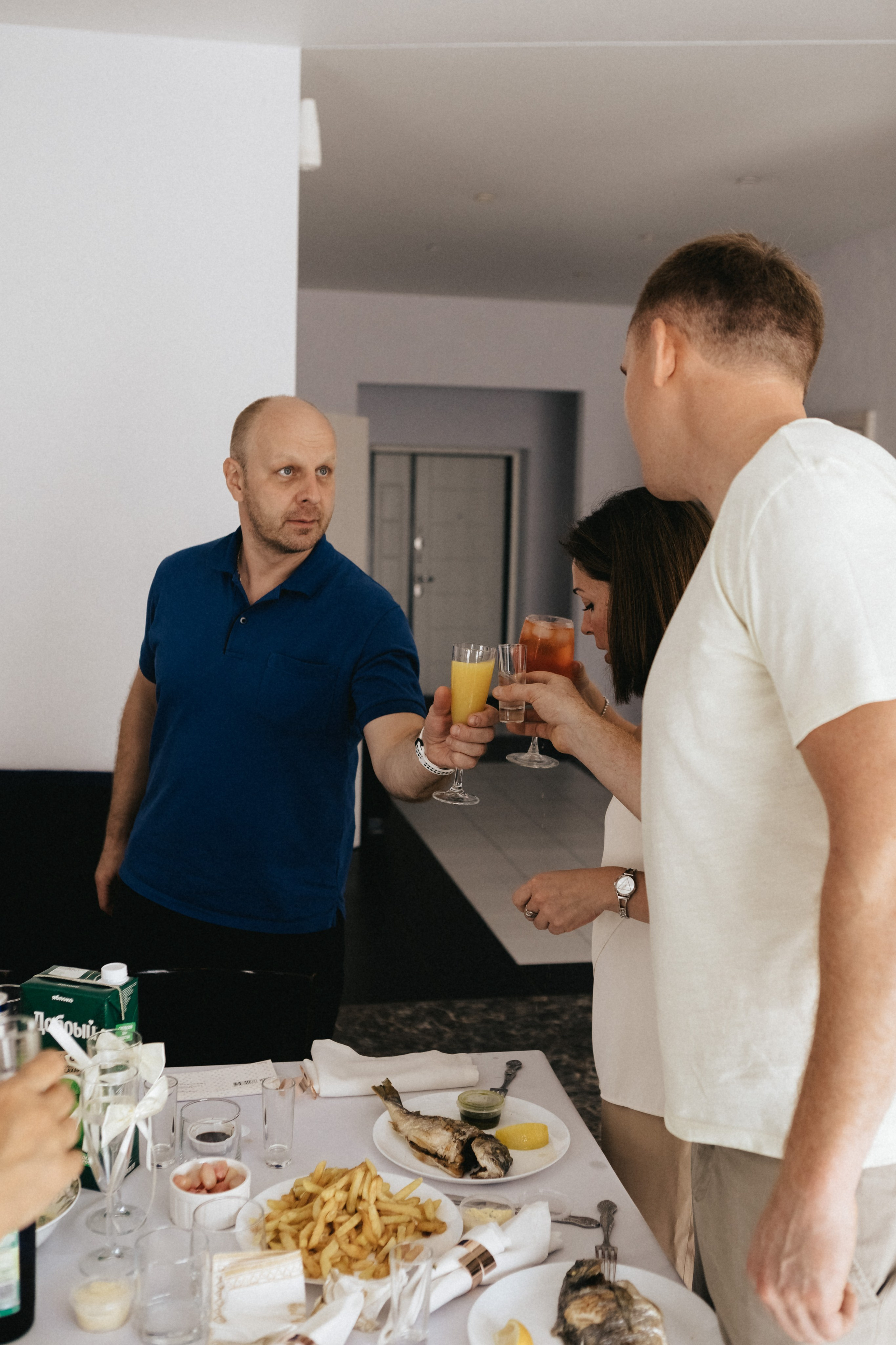 Лиза и Сережа. Роспись и тусовка в коттедже. Свадебный и портретный фотограф в Москве Анастасия Масюк