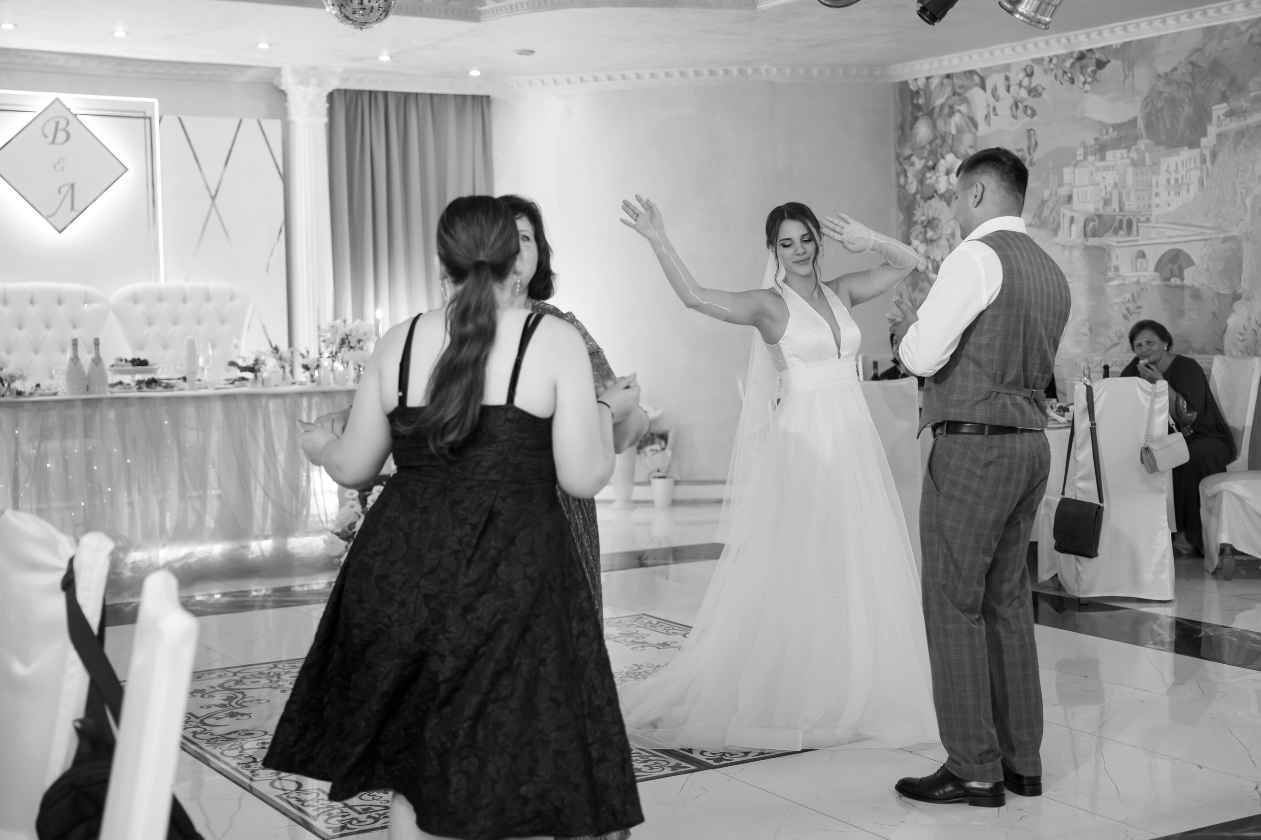 ЗАГС Бутово и Остафьево. Свадебный и репортажный фотограф (Москва, Королев и другие)