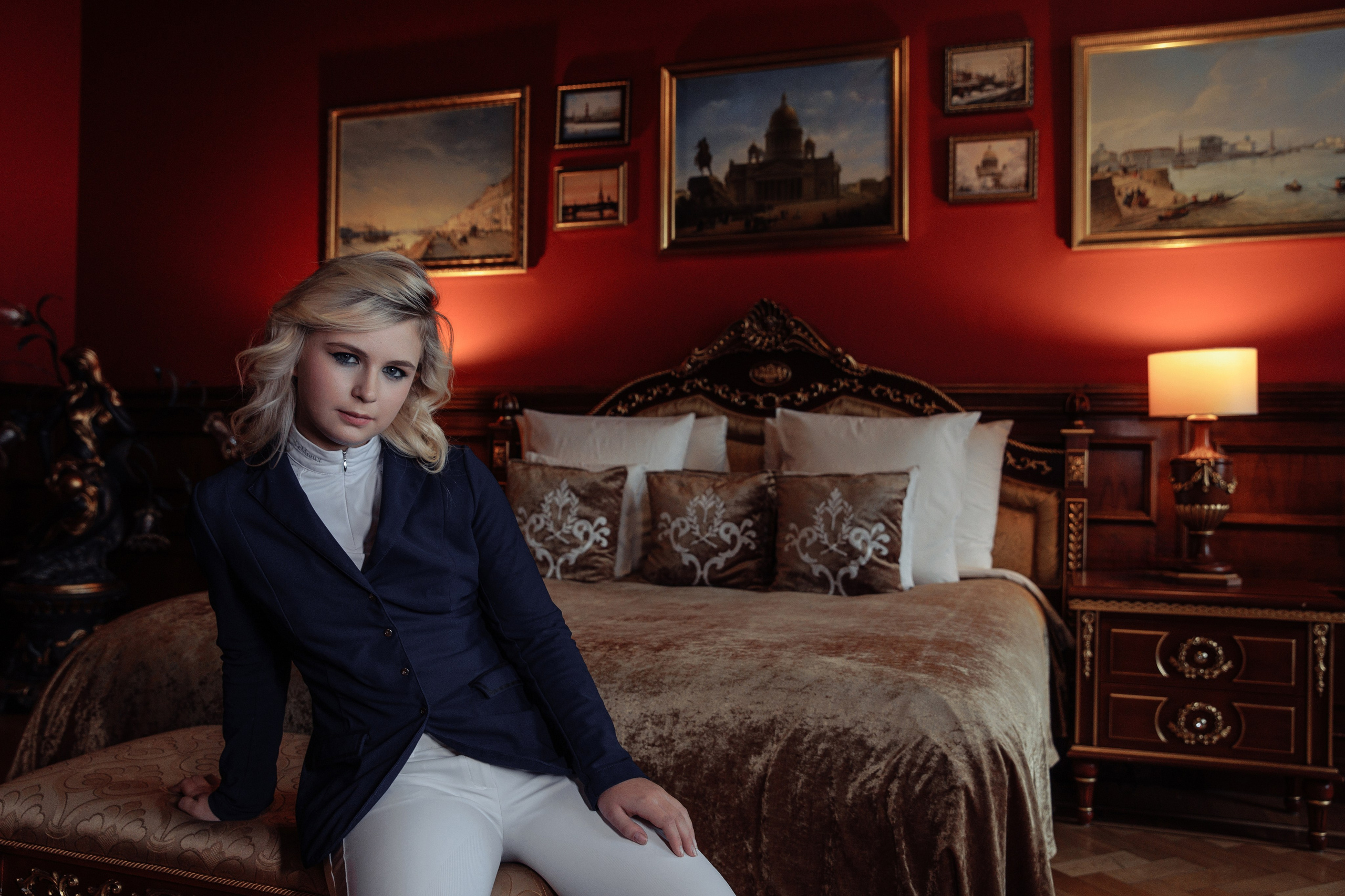 Фотосессия Евы Демидовой во дворце Трезини. Санкт-Петербург. Ева Демидова. Спортсмен по конкуру в Санкт-Петербуре