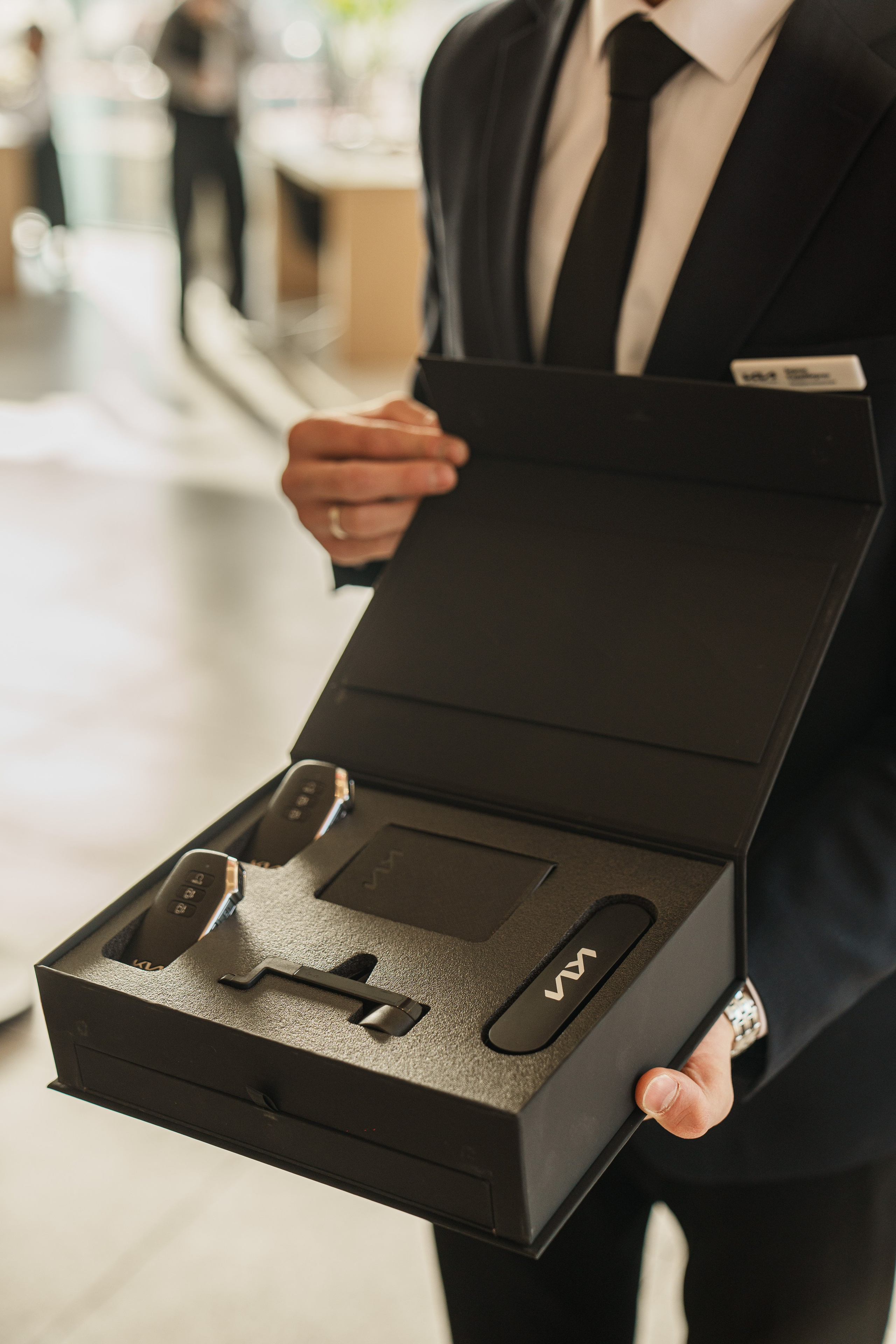 Kia EV6 Вручение Евгений Чебаткову. Фотограф TAULAN_1